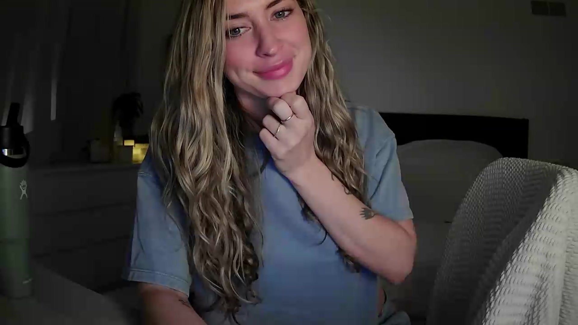 Gallery image thumbnail from Bambi20's myfreecams stream on, 05/07/2026, 05:09 image 6 of 20