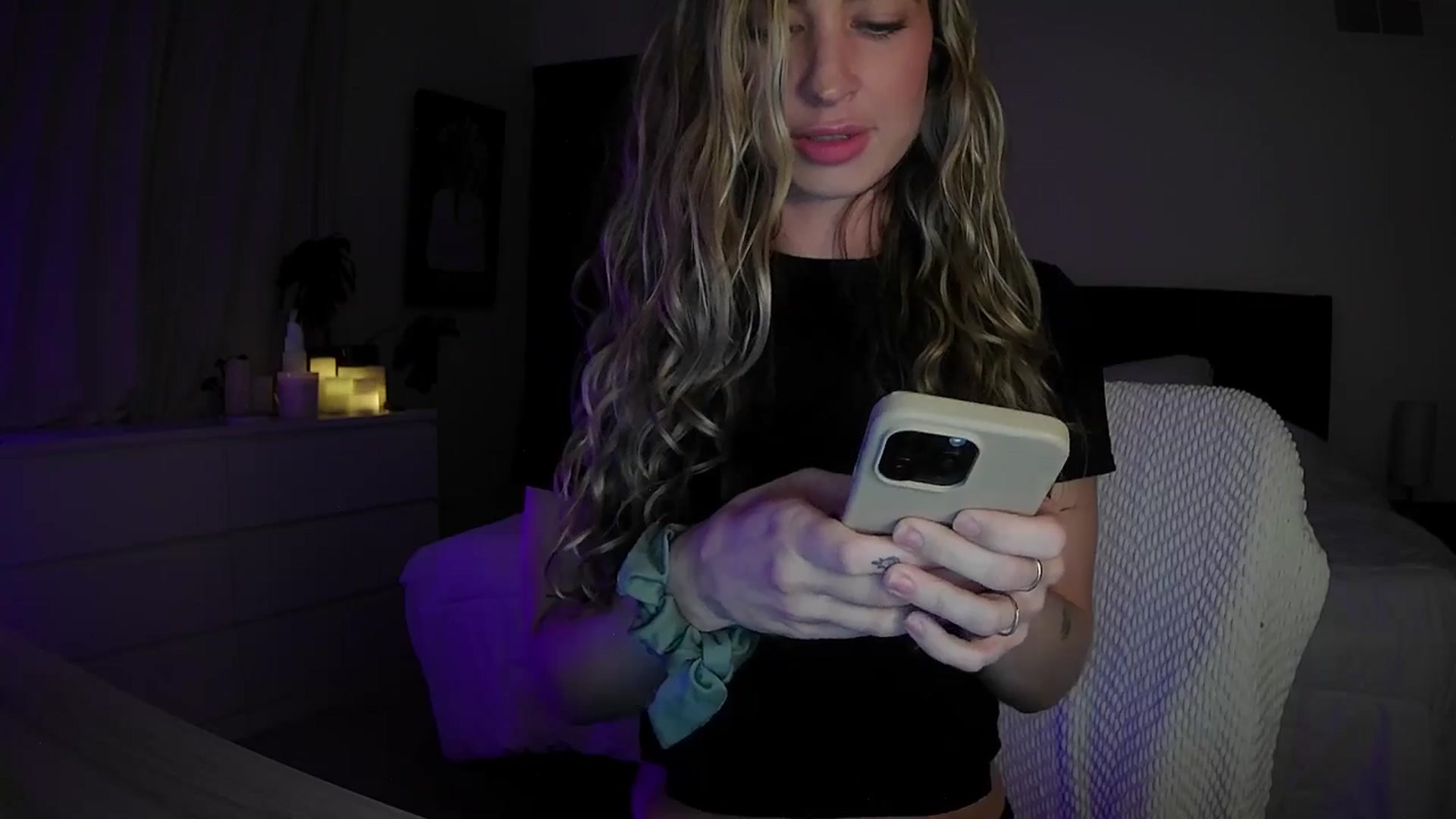 Gallery image thumbnail from Bambi20's myfreecams stream on, 05/08/2026, 03:22 image 18 of 20