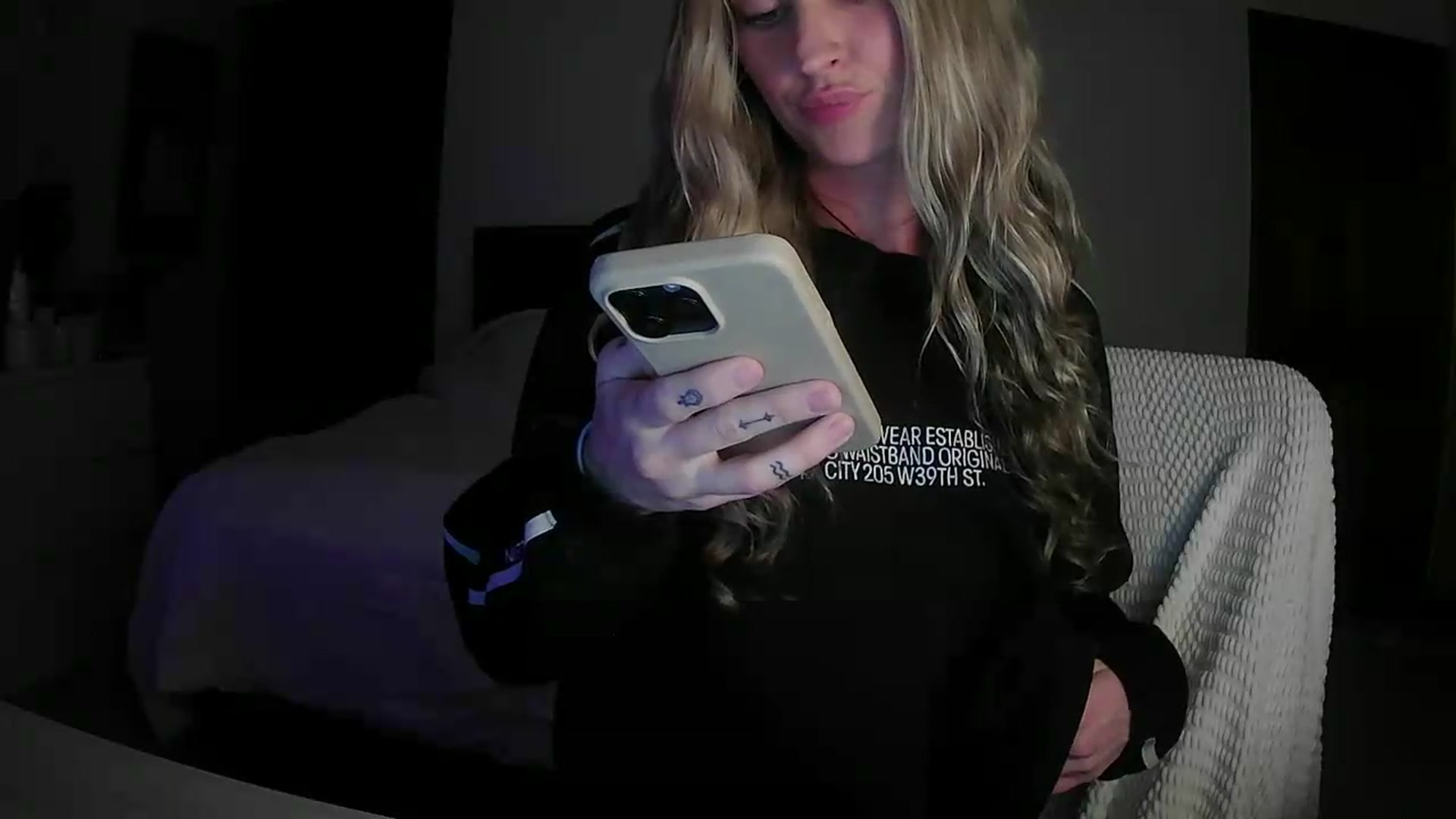 Gallery image thumbnail from Bambi20's myfreecams stream on, 05/13/2026, 03:06 image 16 of 20