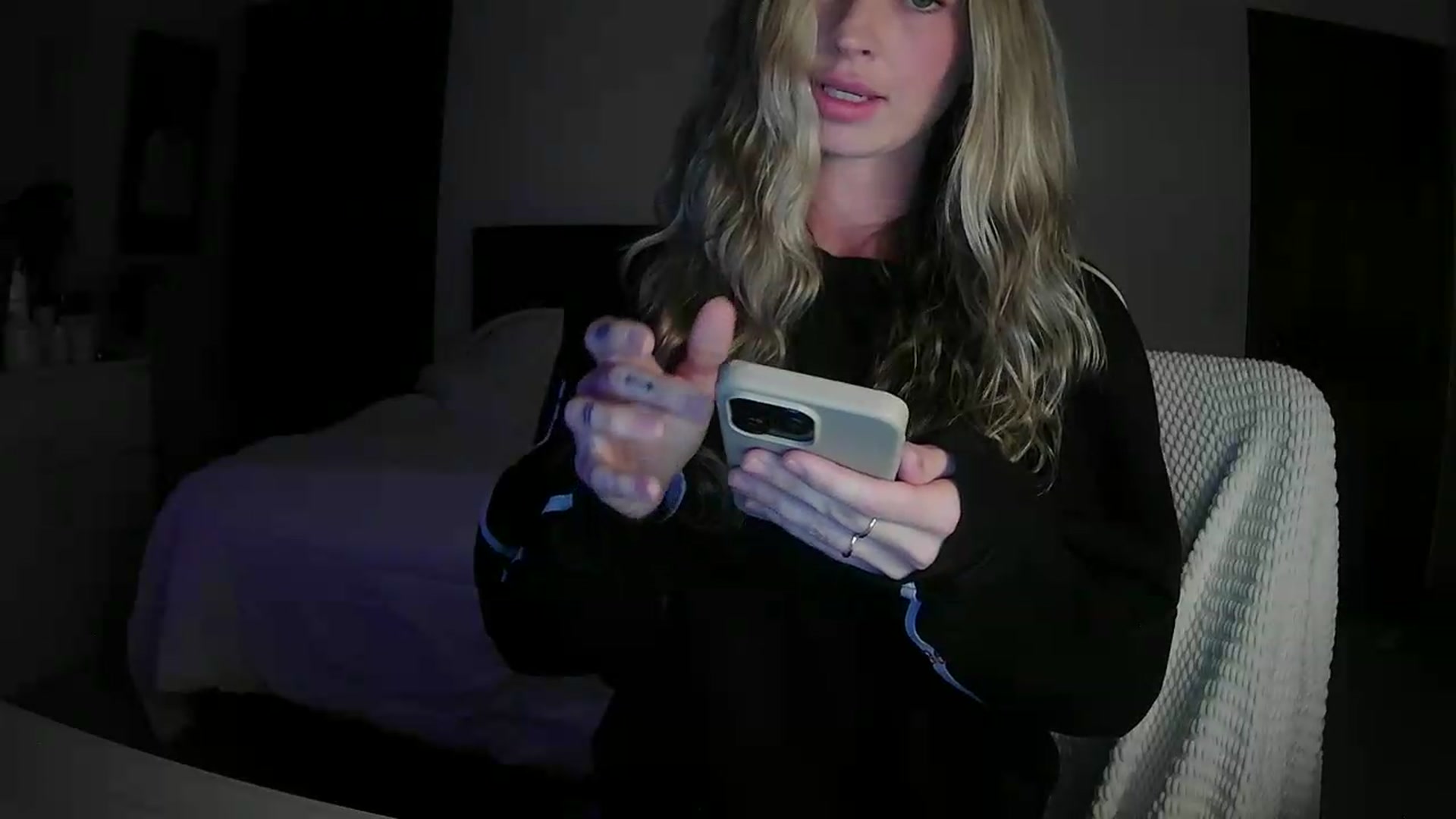 Gallery image thumbnail from Bambi20's myfreecams stream on, 05/13/2026, 03:06 image 17 of 20