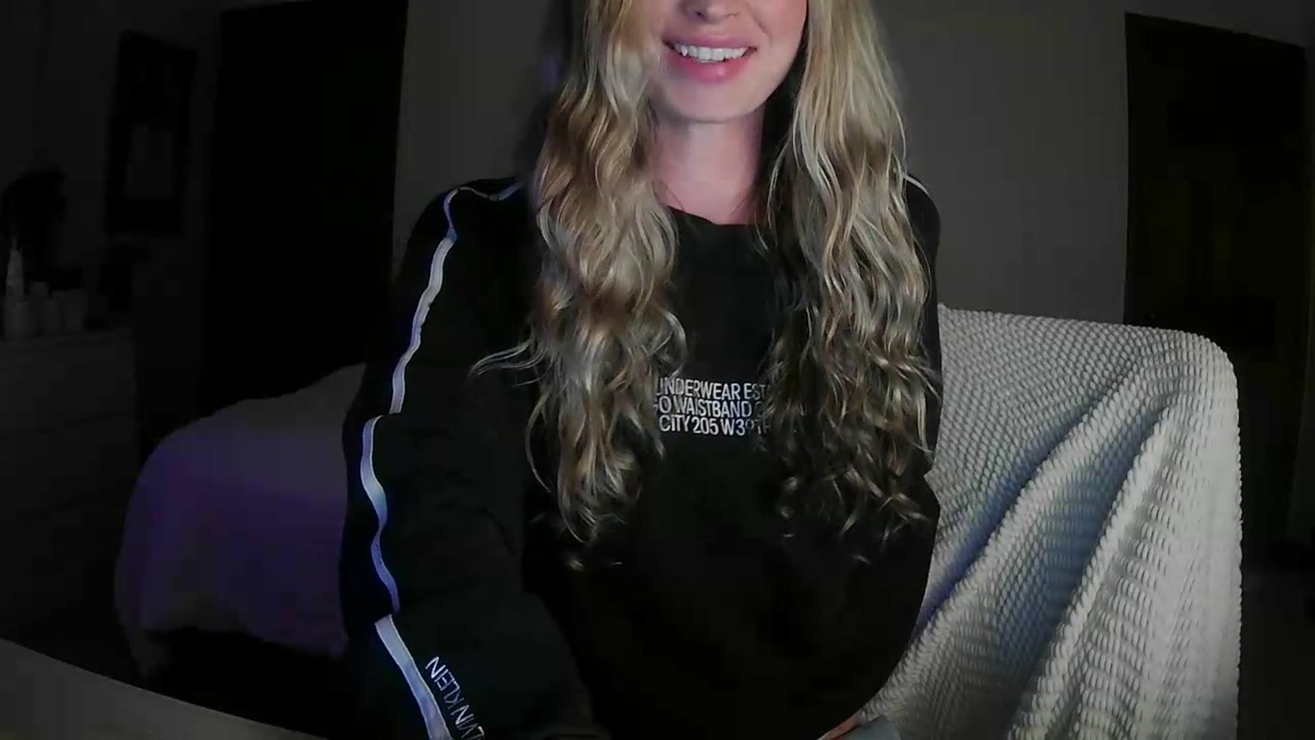 Gallery image thumbnail from Bambi20's myfreecams stream on, 05/13/2026, 03:06 image 20 of 20