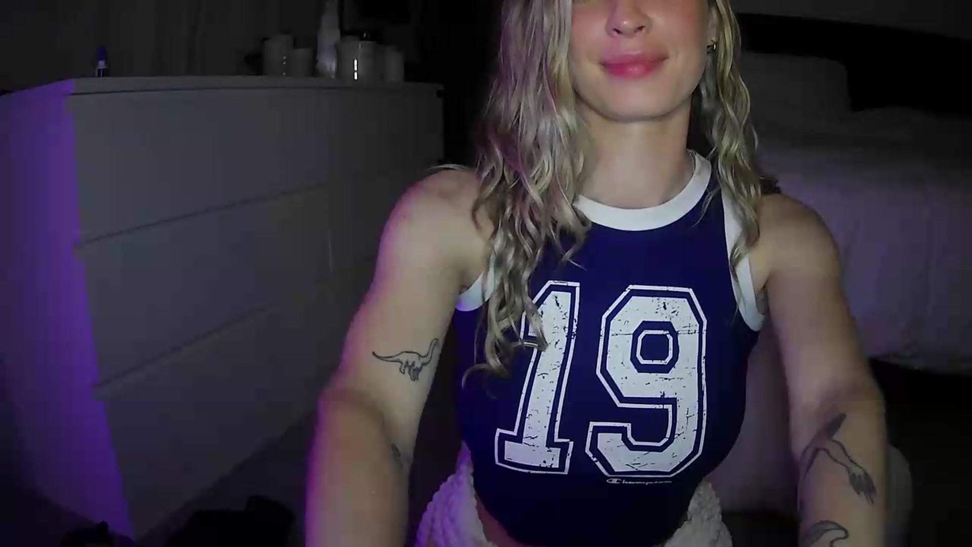 Gallery image thumbnail from Bambi20's myfreecams stream on, 05/16/2026, 05:28 image 17 of 20