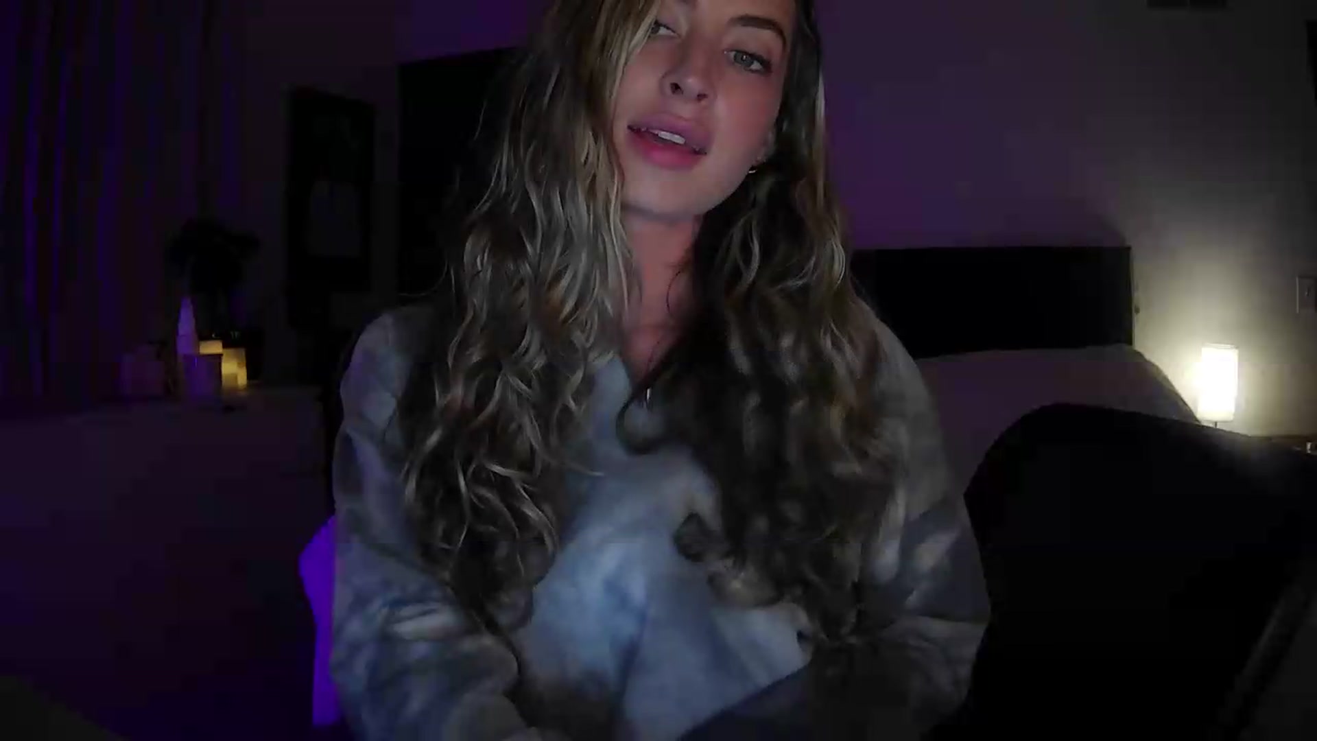 Gallery image thumbnail from Bambi20's myfreecams stream on, 05/19/2026, 03:37 image 11 of 20