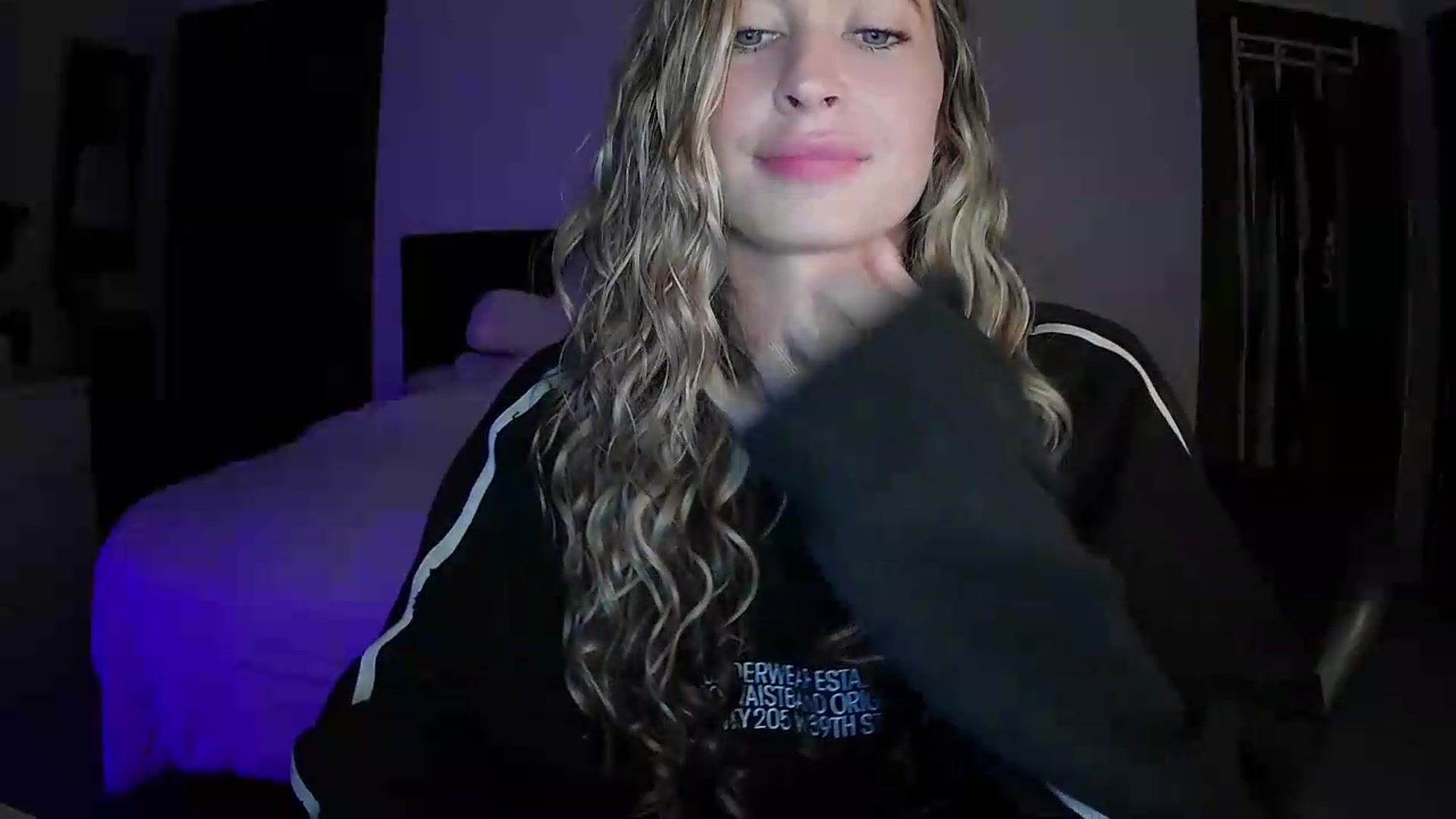 Gallery image thumbnail from Bambi20's myfreecams stream on, 05/20/2026, 03:10 image 13 of 20