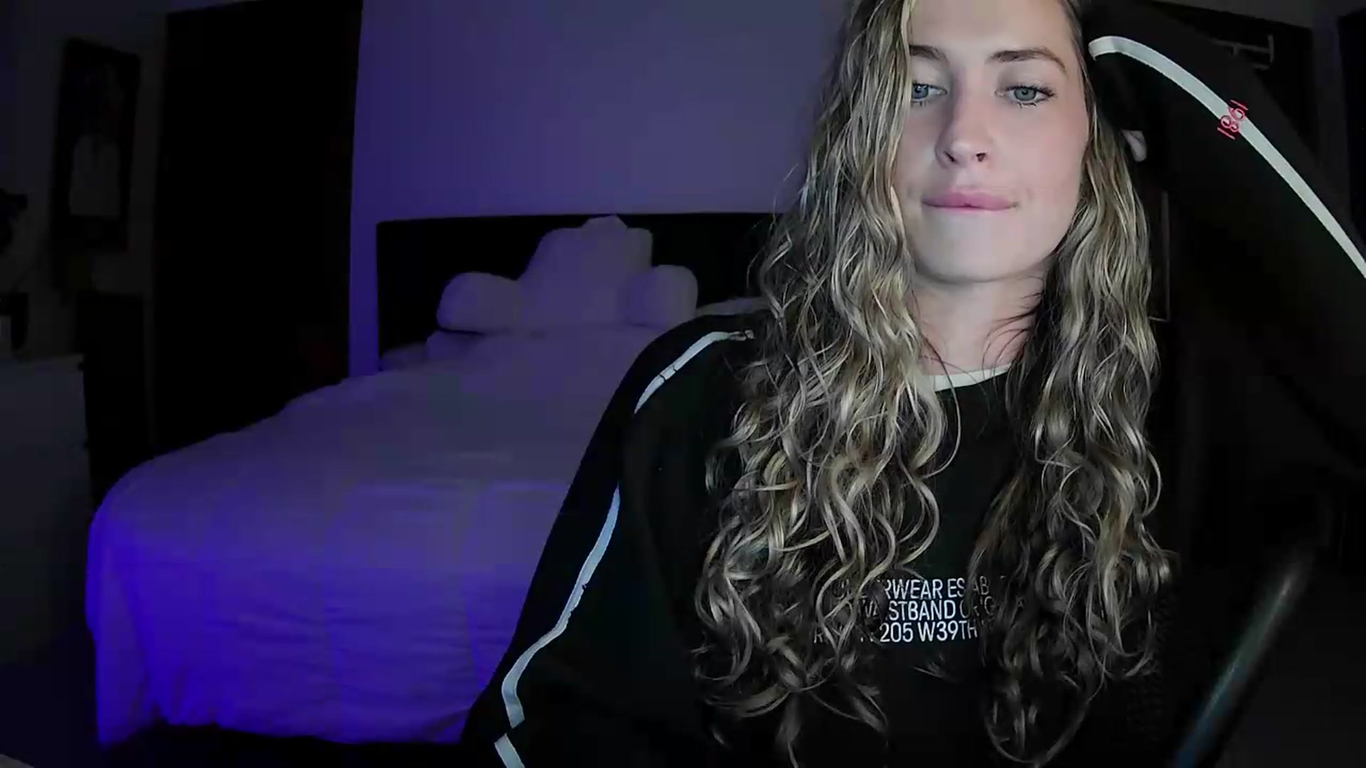 Gallery image thumbnail from Bambi20's myfreecams stream on, 05/20/2026, 03:10 image 15 of 20