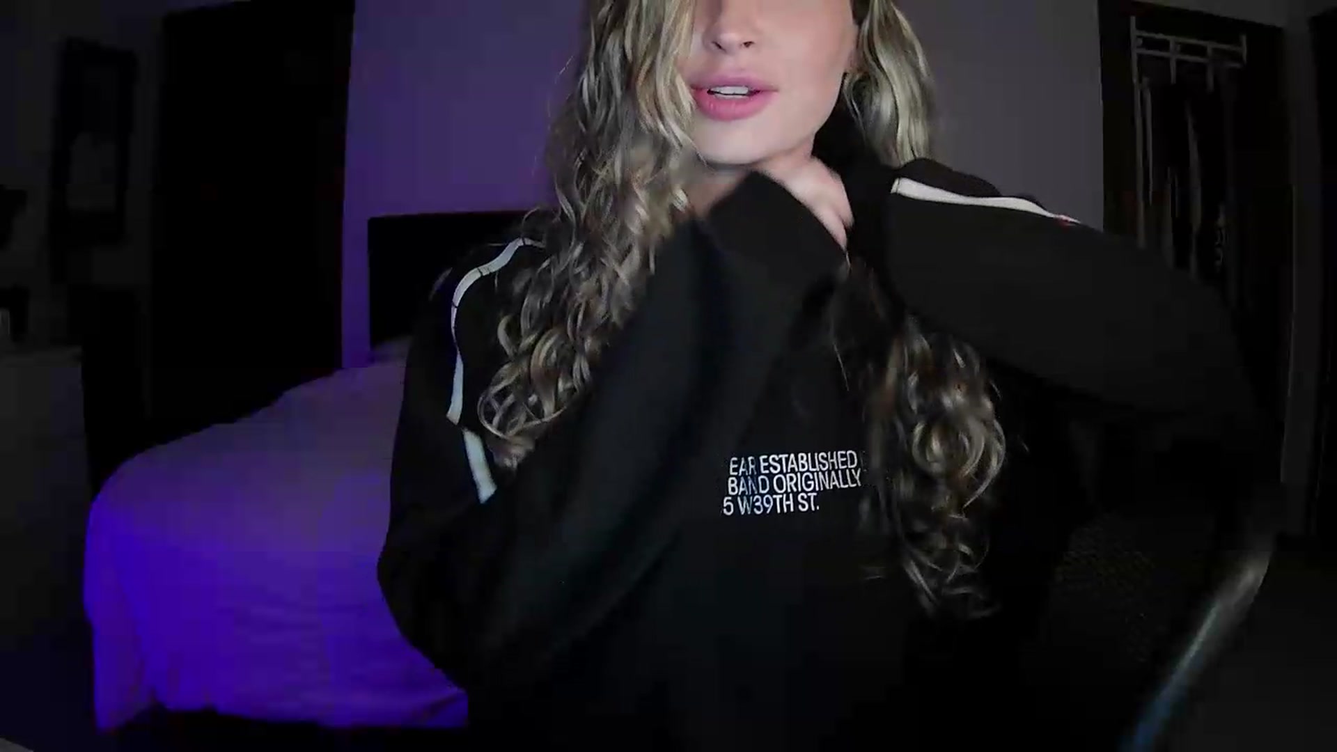 Gallery image thumbnail from Bambi20's myfreecams stream on, 05/20/2026, 03:10 image 9 of 20