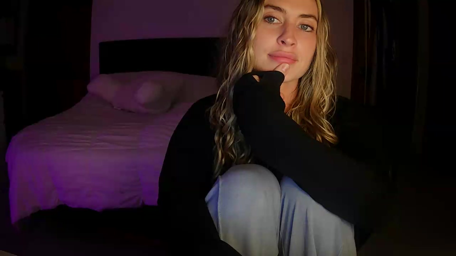 Gallery image thumbnail from Bambi20's myfreecams stream on, 05/21/2026, 03:58 image 19 of 20