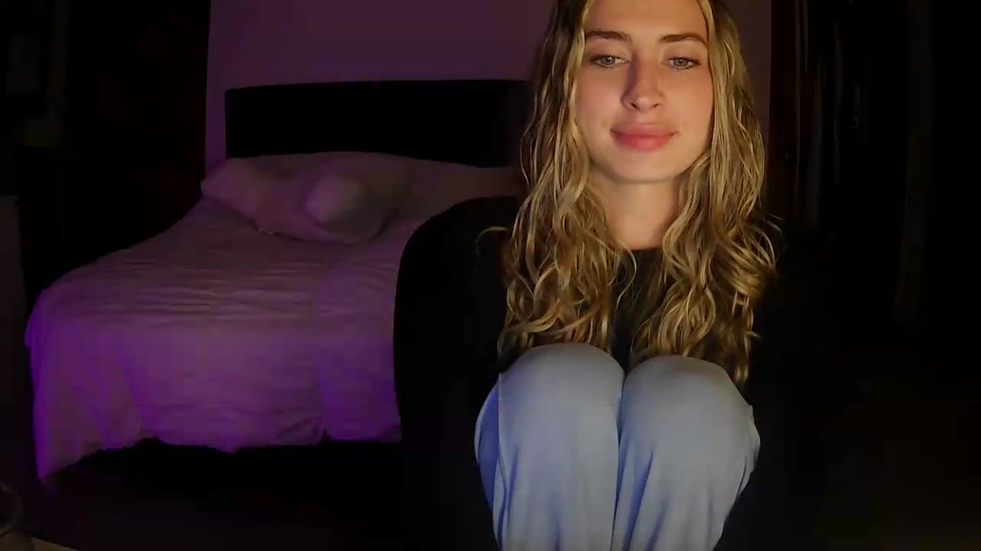 Gallery image thumbnail from Bambi20's myfreecams stream on, 05/21/2026, 04:20 image 19 of 20