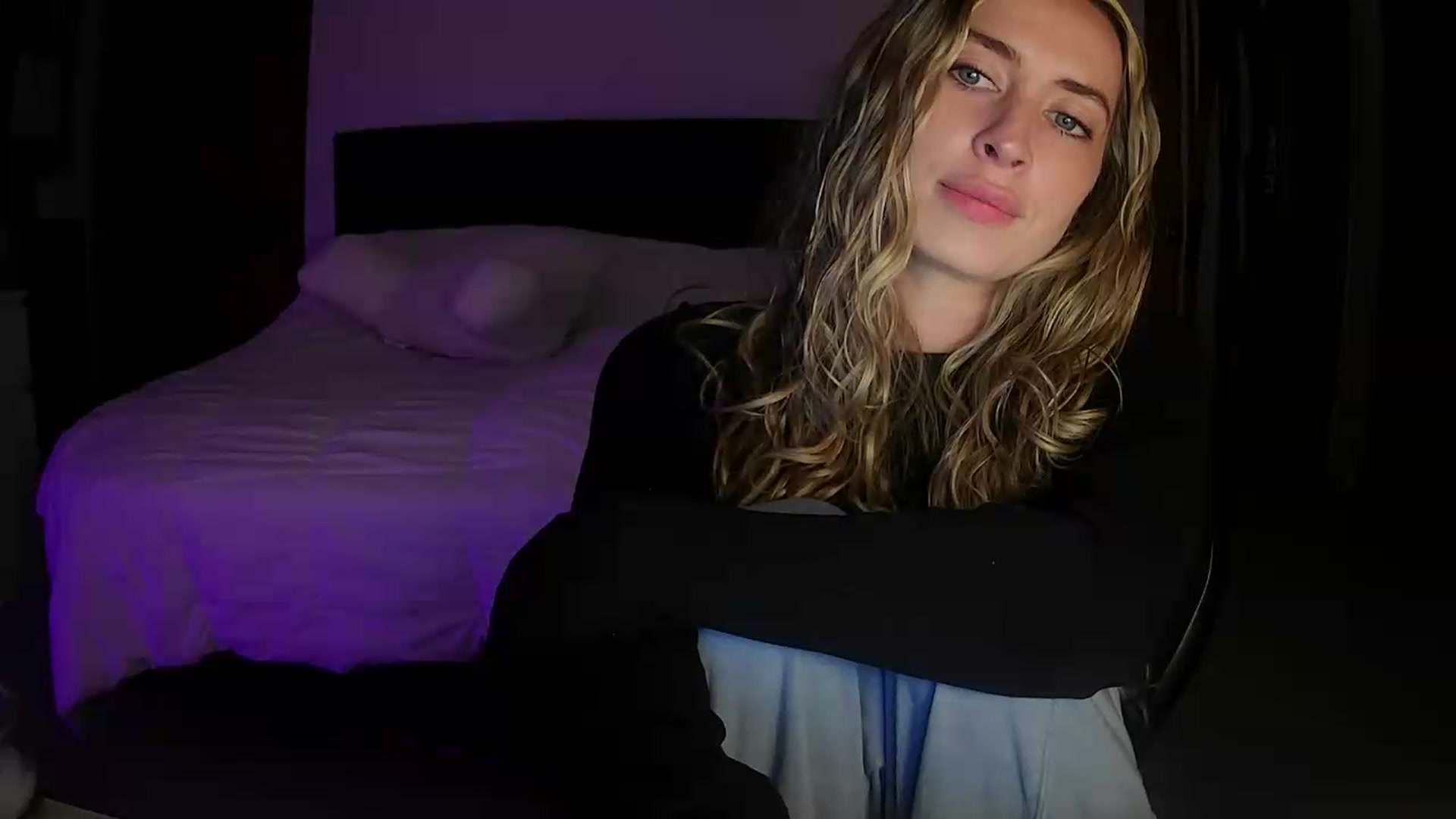 Gallery image thumbnail from Bambi20's myfreecams stream on, 05/21/2026, 04:20 image 3 of 20