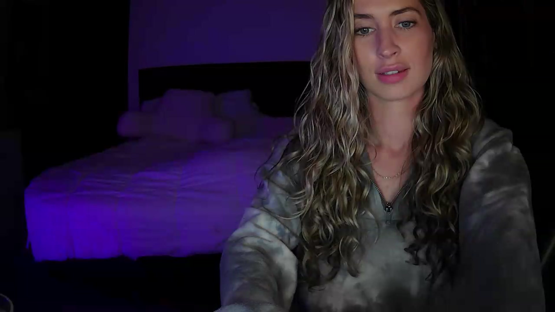 Gallery image thumbnail from Bambi20's myfreecams stream on, 05/22/2026, 03:04 image 5 of 20