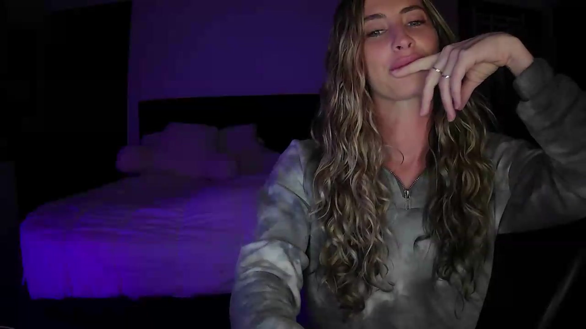 Gallery image thumbnail from Bambi20's myfreecams stream on, 05/22/2026, 03:04 image 14 of 20