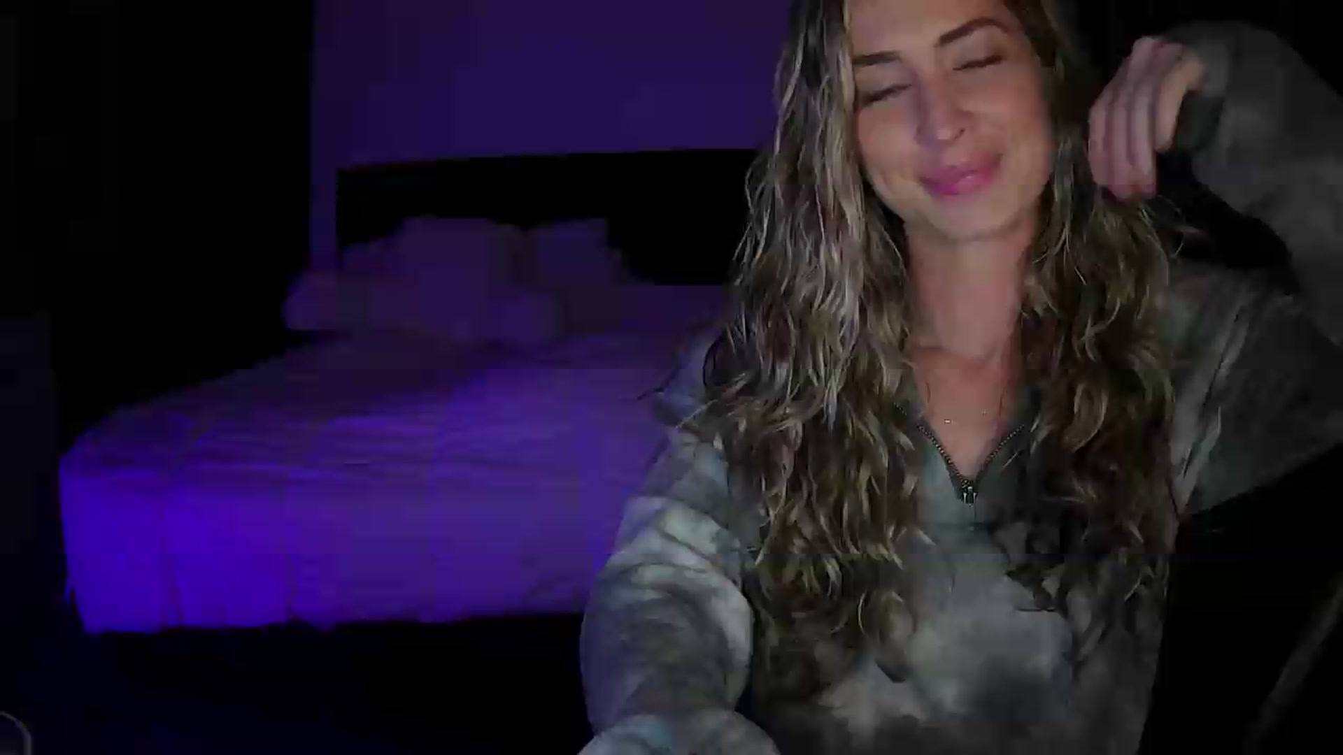 Gallery image thumbnail from Bambi20's myfreecams stream on, 05/22/2026, 03:04 image 7 of 20