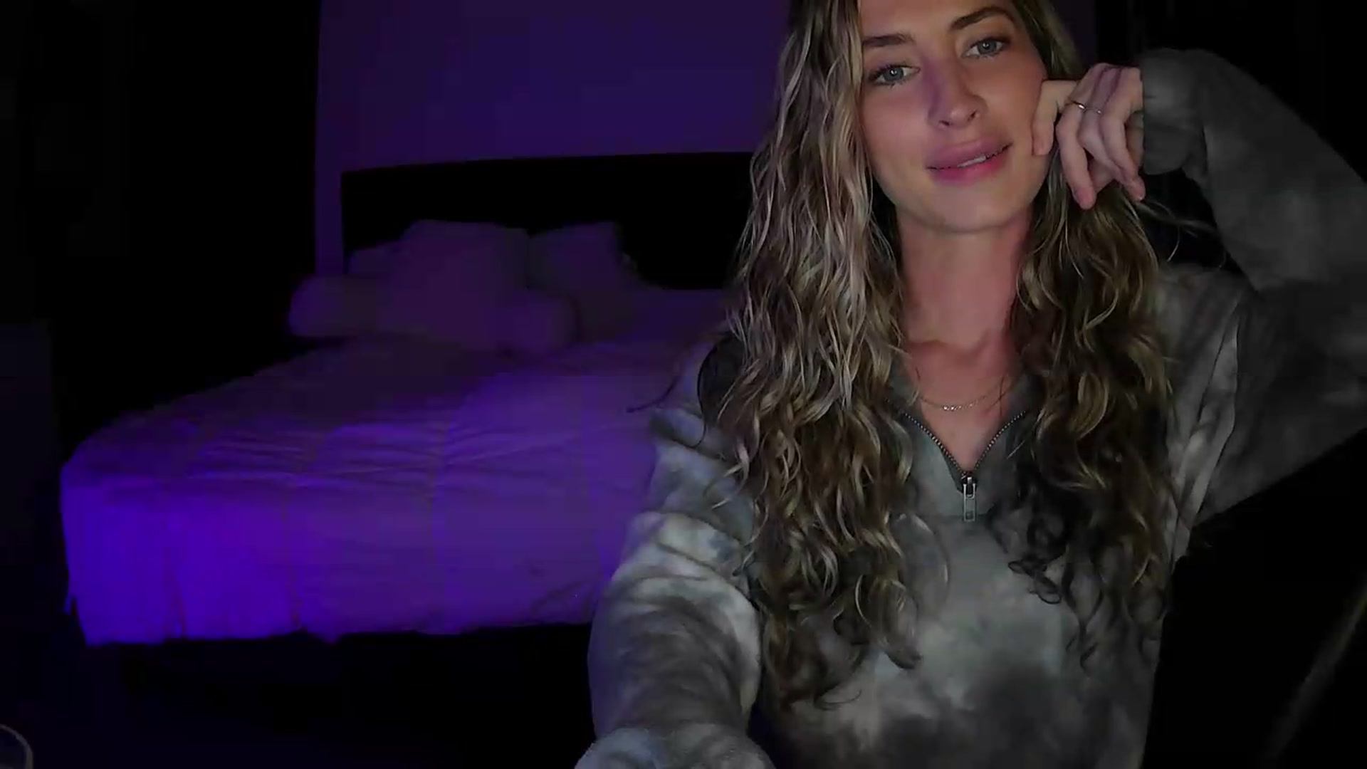 Gallery image thumbnail from Bambi20's myfreecams stream on, 05/22/2026, 03:04 image 8 of 20