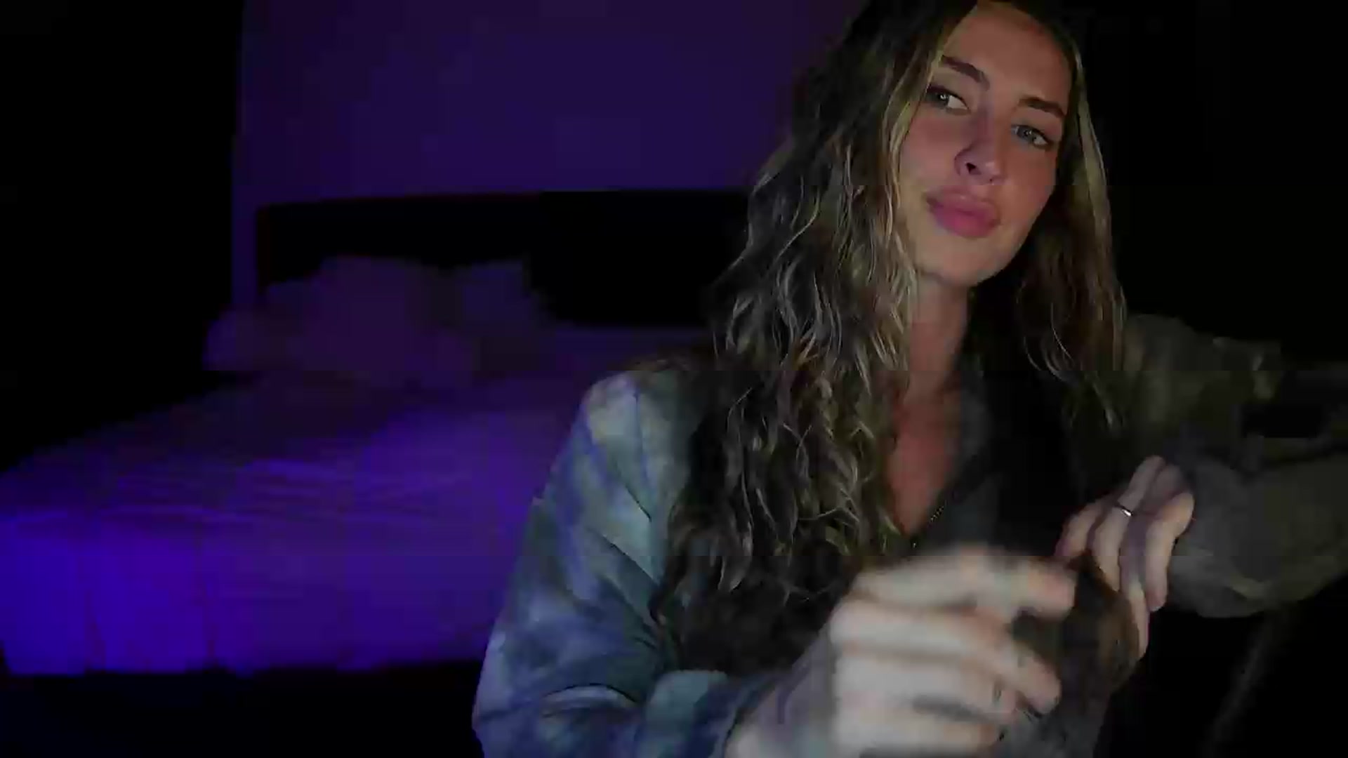 Gallery image thumbnail from Bambi20's myfreecams stream on, 05/22/2026, 05:20 image 1 of 20