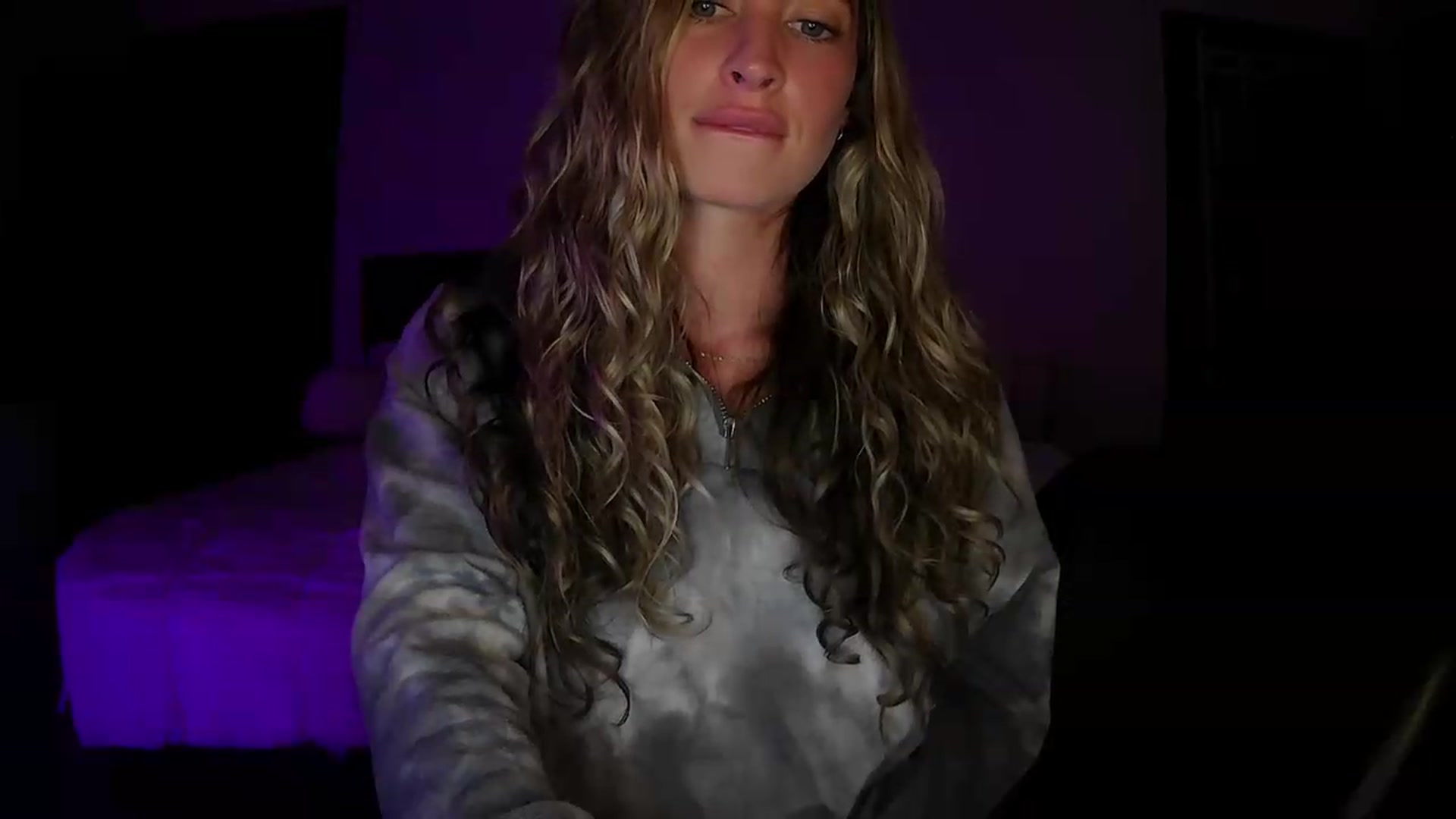 Gallery image thumbnail from Bambi20's myfreecams stream on, 05/22/2026, 05:20 image 19 of 20