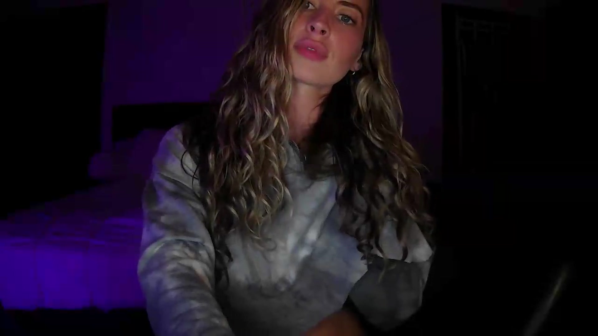 Gallery image thumbnail from Bambi20's myfreecams stream on, 05/22/2026, 05:20 image 18 of 20