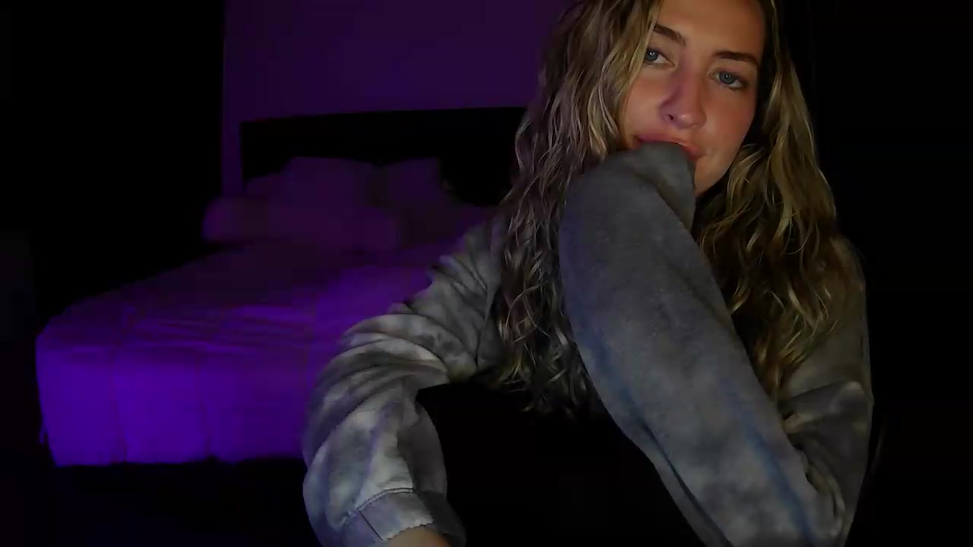 Gallery image thumbnail from Bambi20's myfreecams stream on, 05/22/2026, 05:20 image 20 of 20