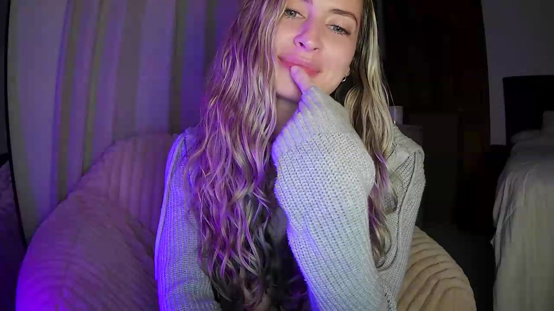 Gallery image thumbnail from Bambi20's myfreecams stream on, 05/23/2026, 06:00 image 17 of 20