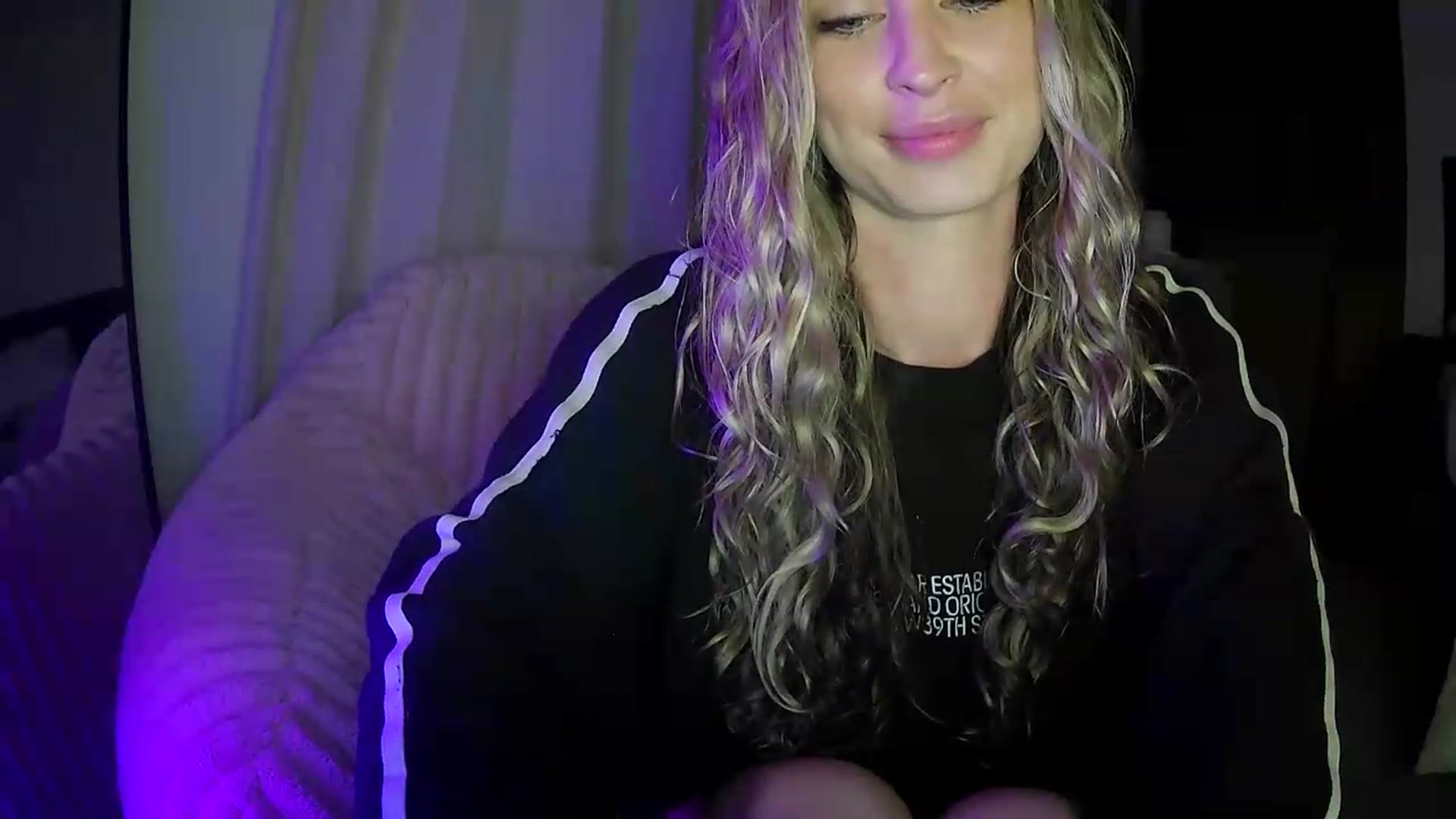 Gallery image thumbnail from Bambi20's myfreecams stream on, 05/24/2026, 03:48 image 12 of 20