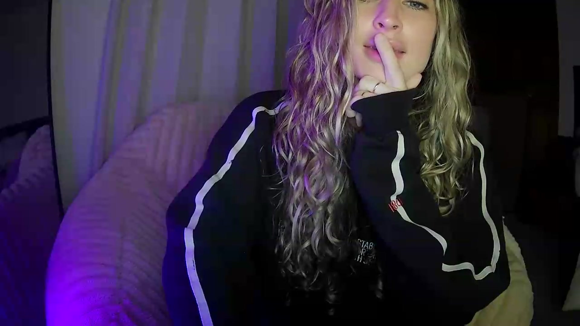 Gallery image thumbnail from Bambi20's myfreecams stream on, 05/24/2026, 03:48 image 5 of 20