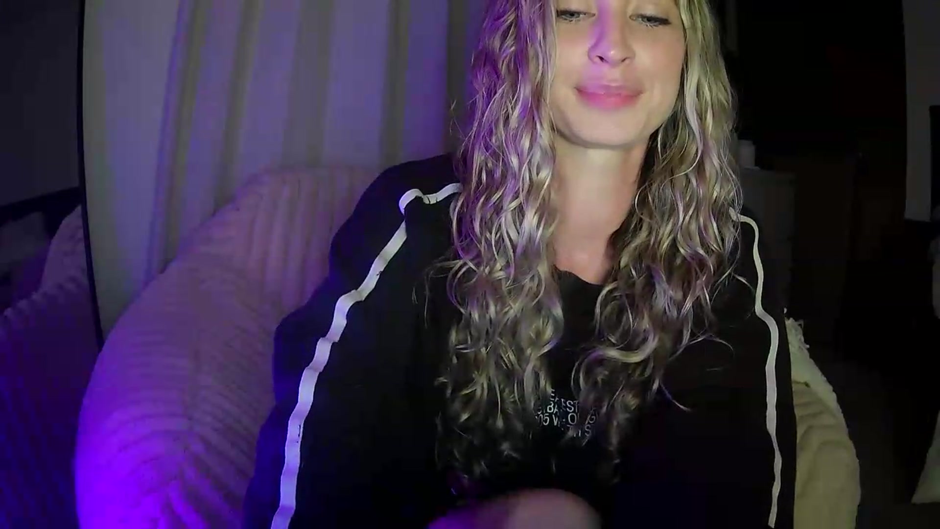Gallery image thumbnail from Bambi20's myfreecams stream on, 05/24/2026, 03:48 image 19 of 20