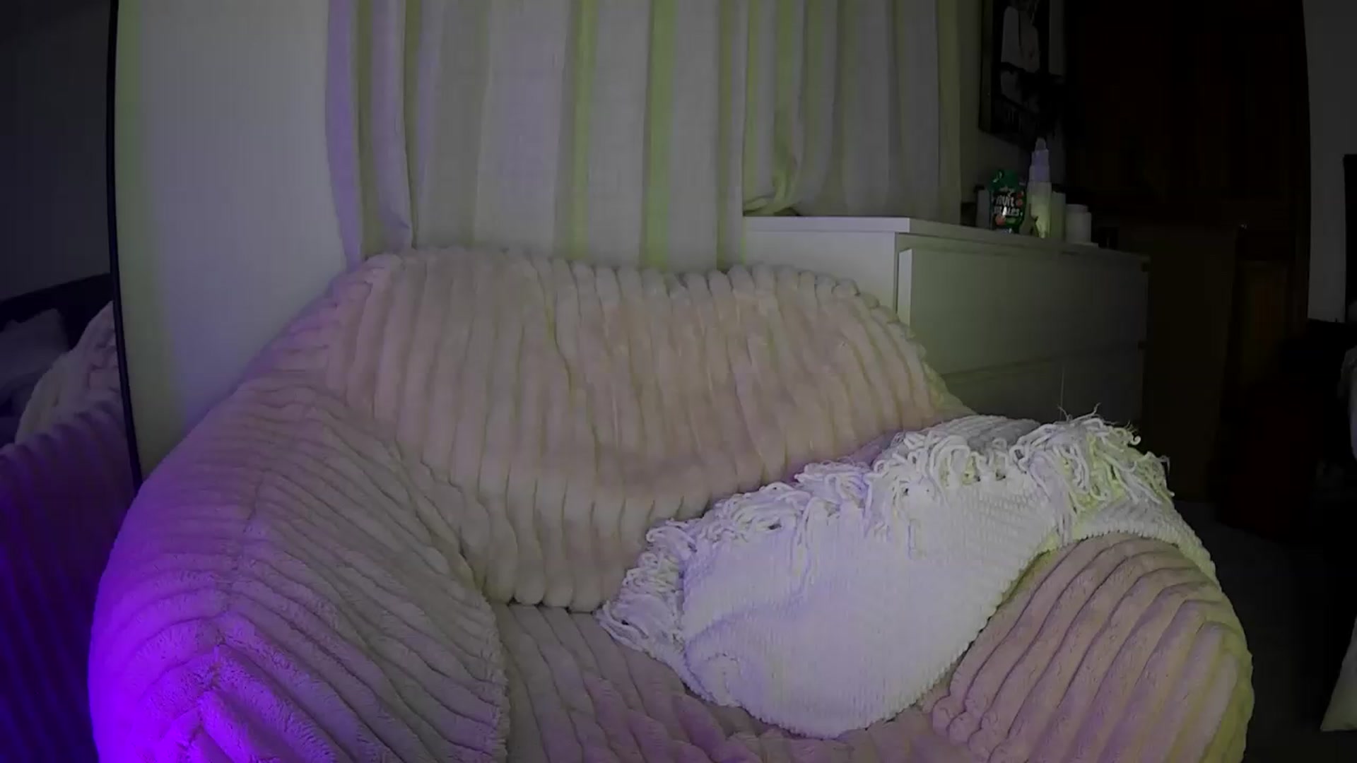 Gallery image thumbnail from Bambi20's myfreecams stream on, 05/24/2026, 04:12 image 18 of 20