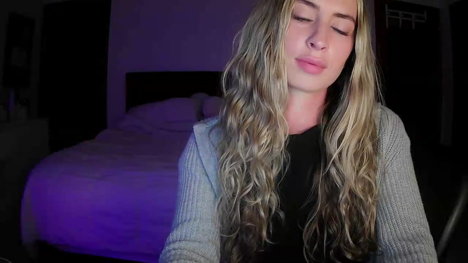 Gallery image thumbnail from Bambi20's myfreecams stream on, 05/27/2026, 03:27 image 5 of 20