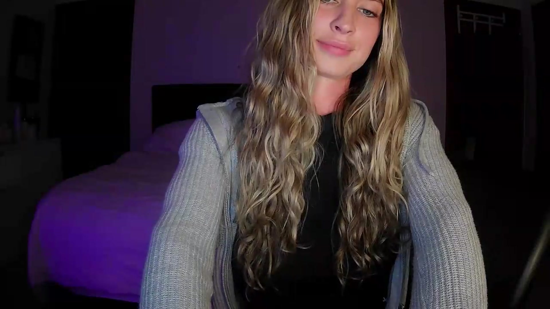 Gallery image thumbnail from Bambi20's myfreecams stream on, 05/27/2026, 03:27 image 11 of 20