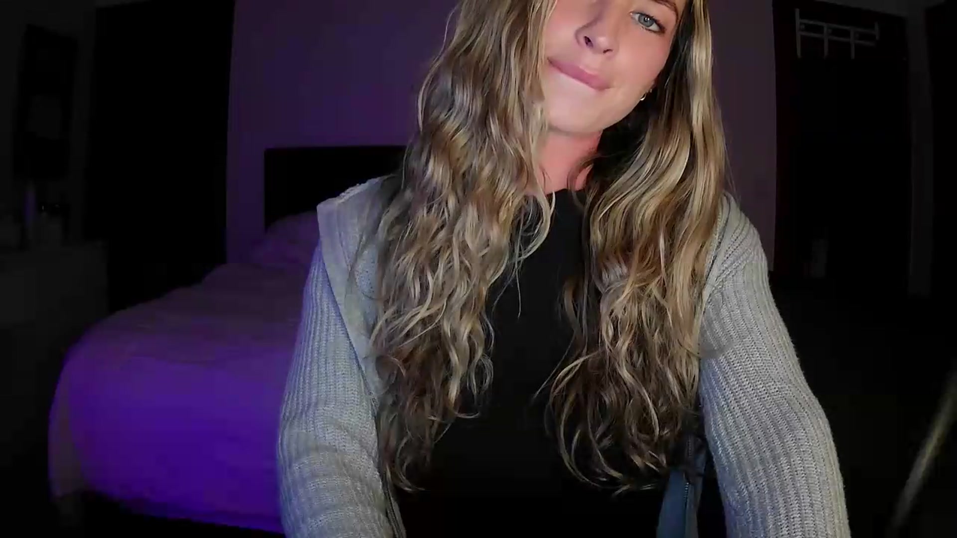 Gallery image thumbnail from Bambi20's myfreecams stream on, 05/27/2026, 03:27 image 9 of 20