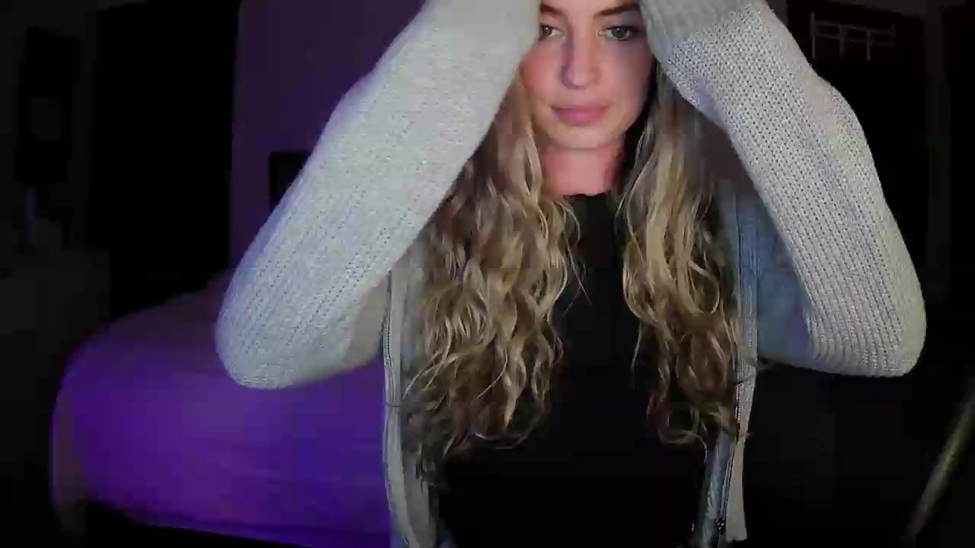 Gallery image thumbnail from Bambi20's myfreecams stream on, 05/27/2026, 03:27 image 10 of 20