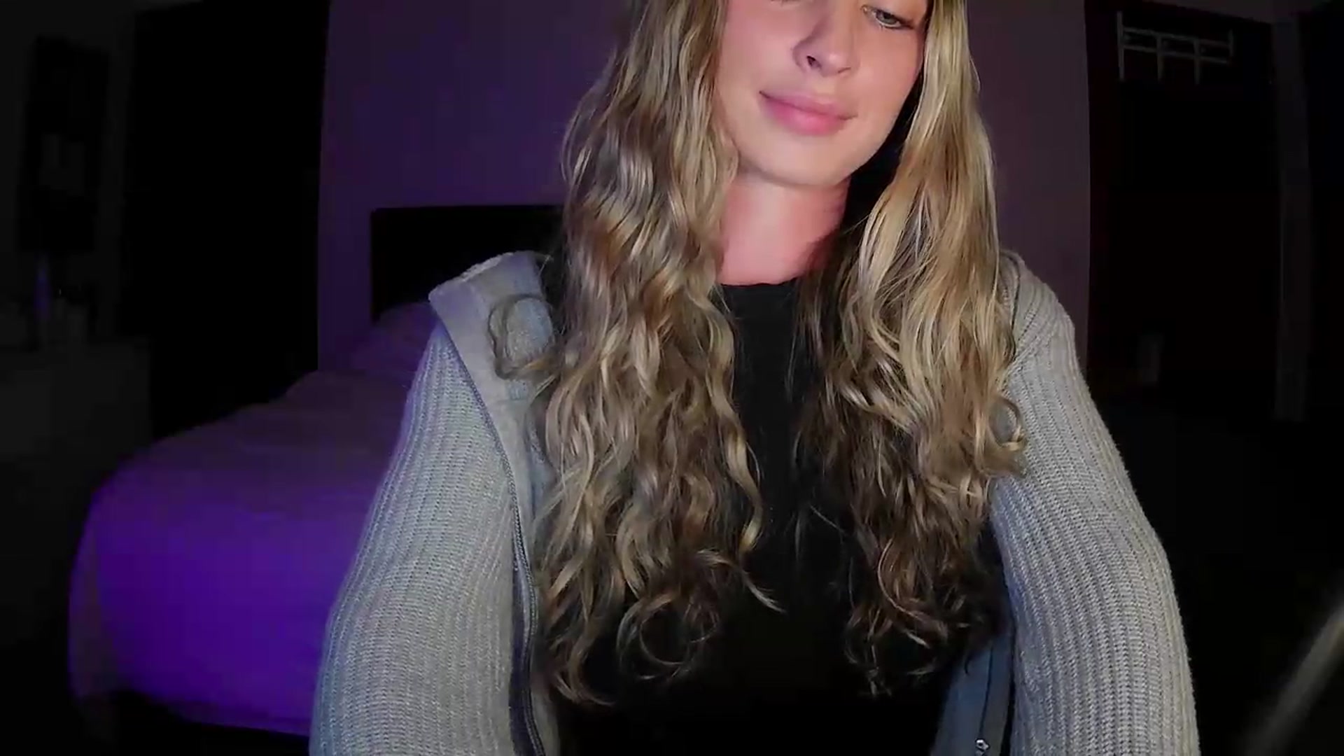 Gallery image thumbnail from Bambi20's myfreecams stream on, 05/27/2026, 03:27 image 15 of 20