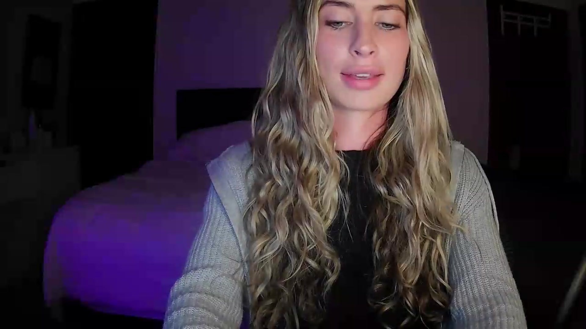 Gallery image thumbnail from Bambi20's myfreecams stream on, 05/27/2026, 03:27 image 18 of 20