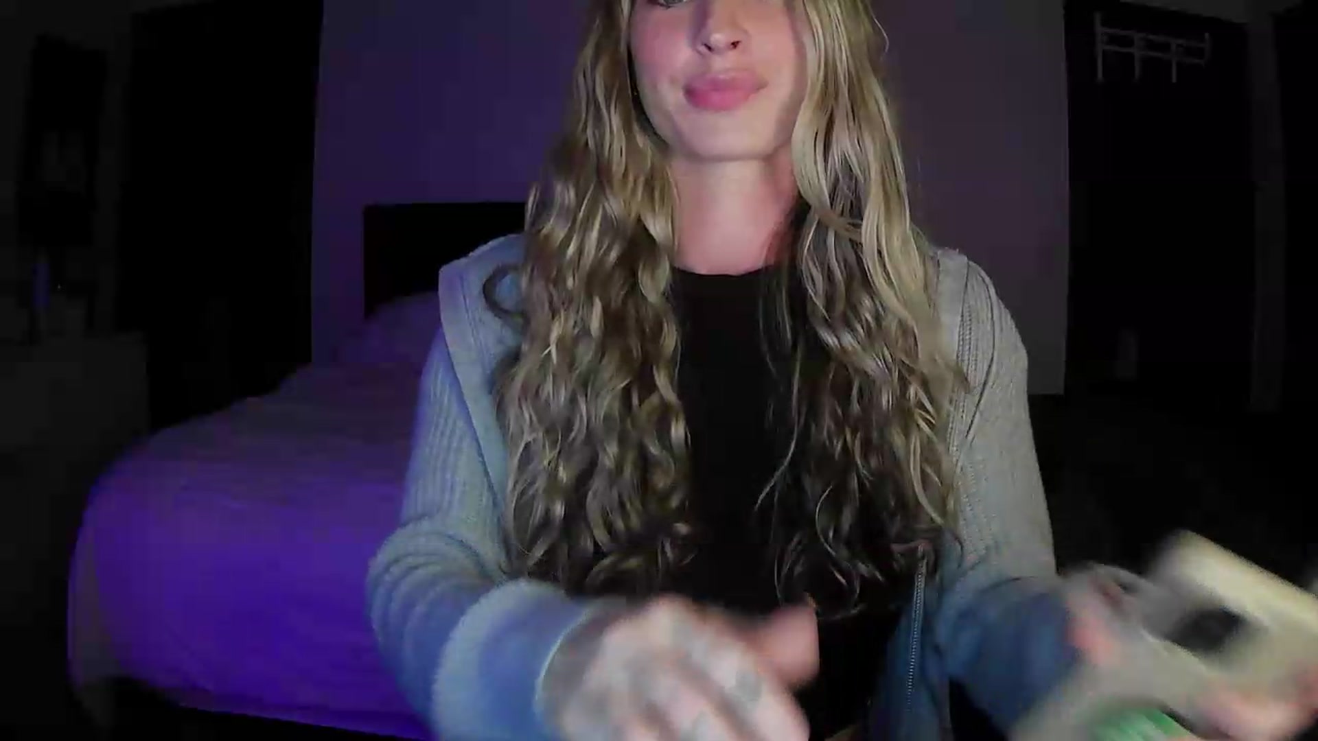 Gallery image thumbnail from Bambi20's myfreecams stream on, 05/27/2026, 03:27 image 13 of 20