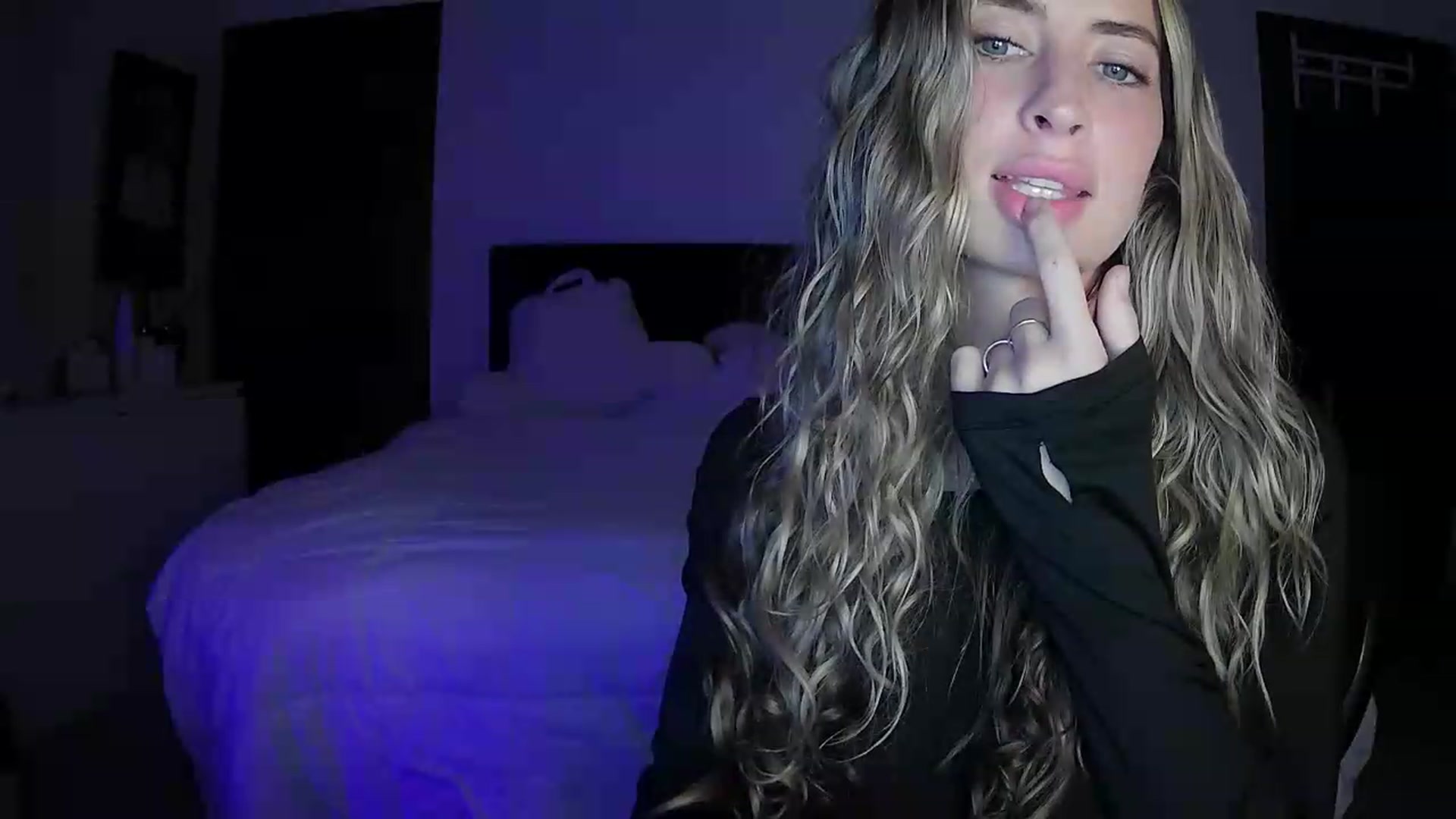 Gallery image thumbnail from Bambi20's myfreecams stream on, 05/28/2026, 03:12 image 11 of 20