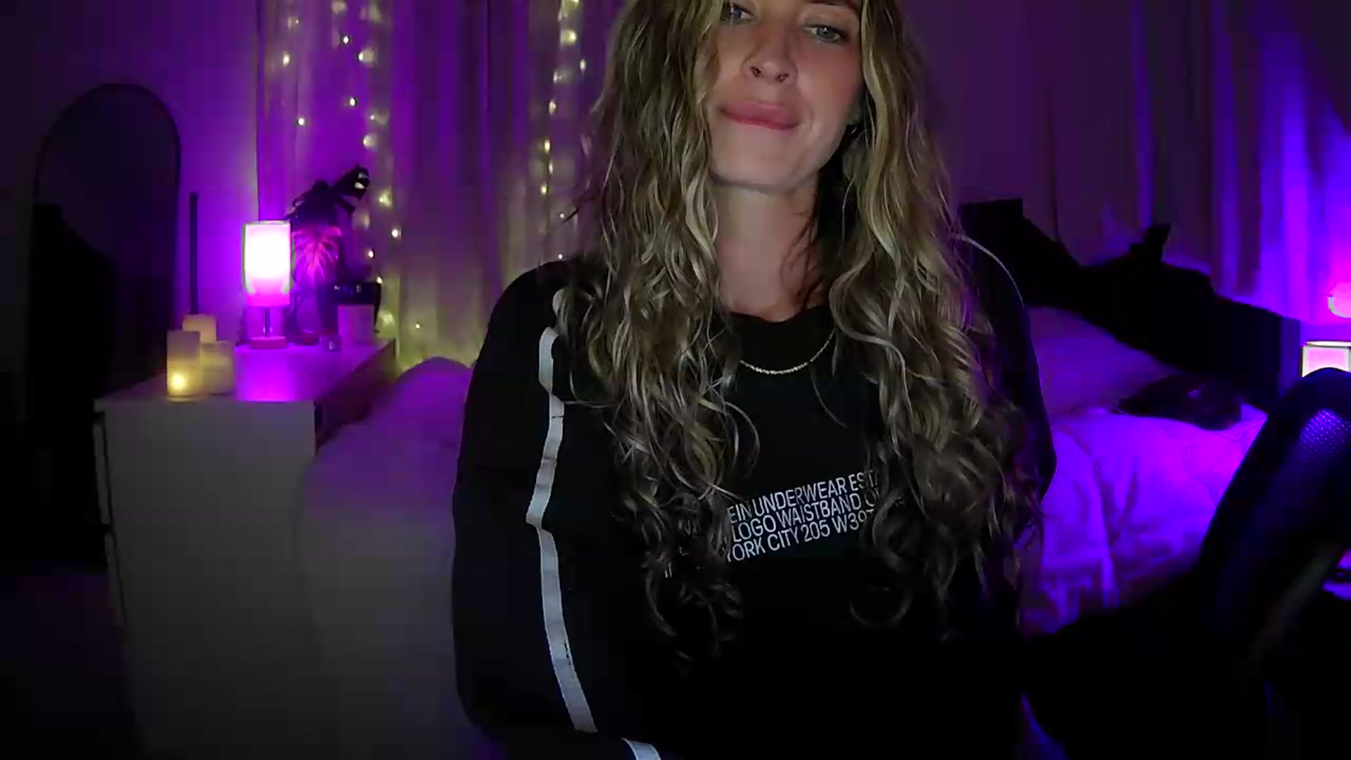 Gallery image thumbnail from Bambi20's myfreecams stream on, 06/04/2026, 02:02 image 11 of 20