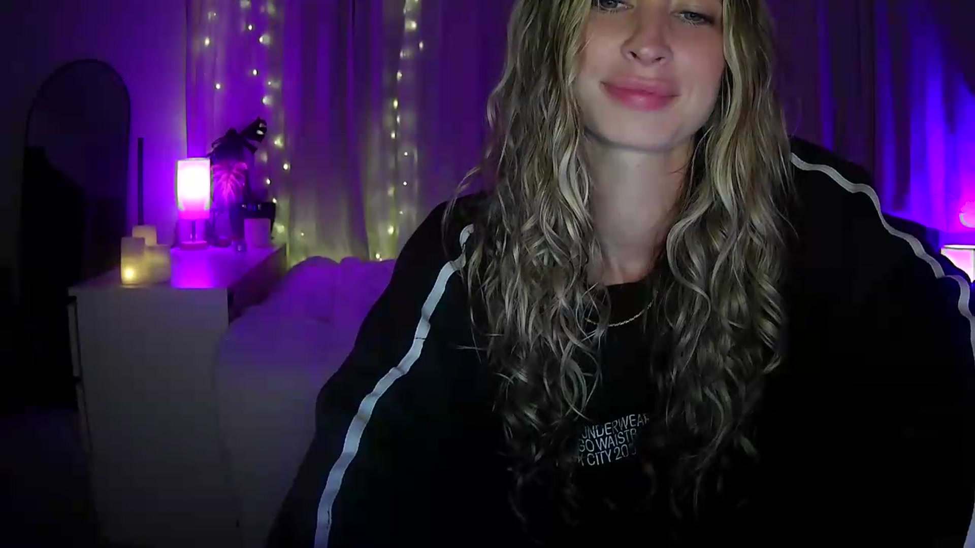 Gallery image thumbnail from Bambi20's myfreecams stream on, 06/04/2026, 02:02 image 8 of 20