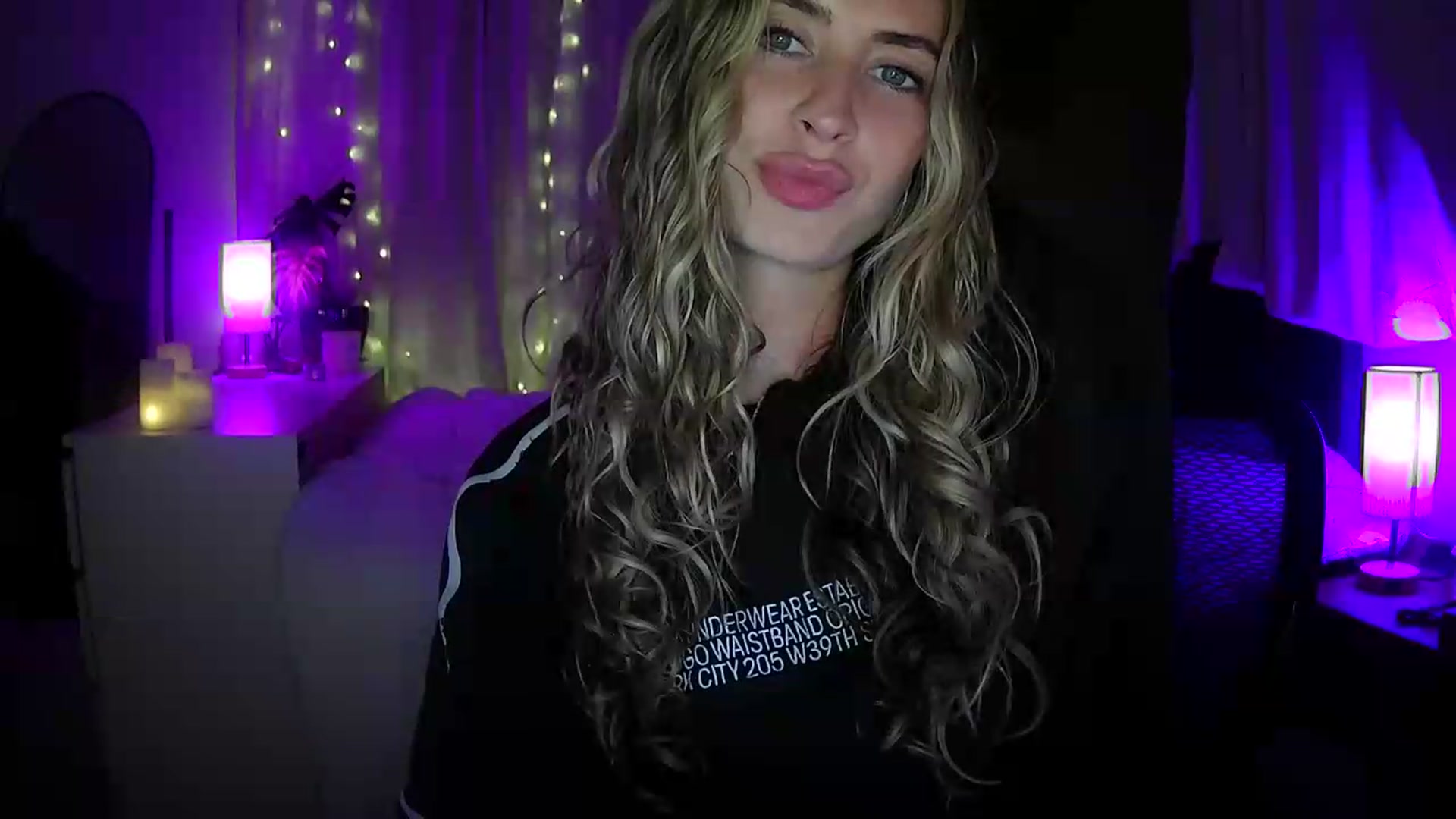 Gallery image thumbnail from Bambi20's myfreecams stream on, 06/04/2026, 02:02 image 20 of 20