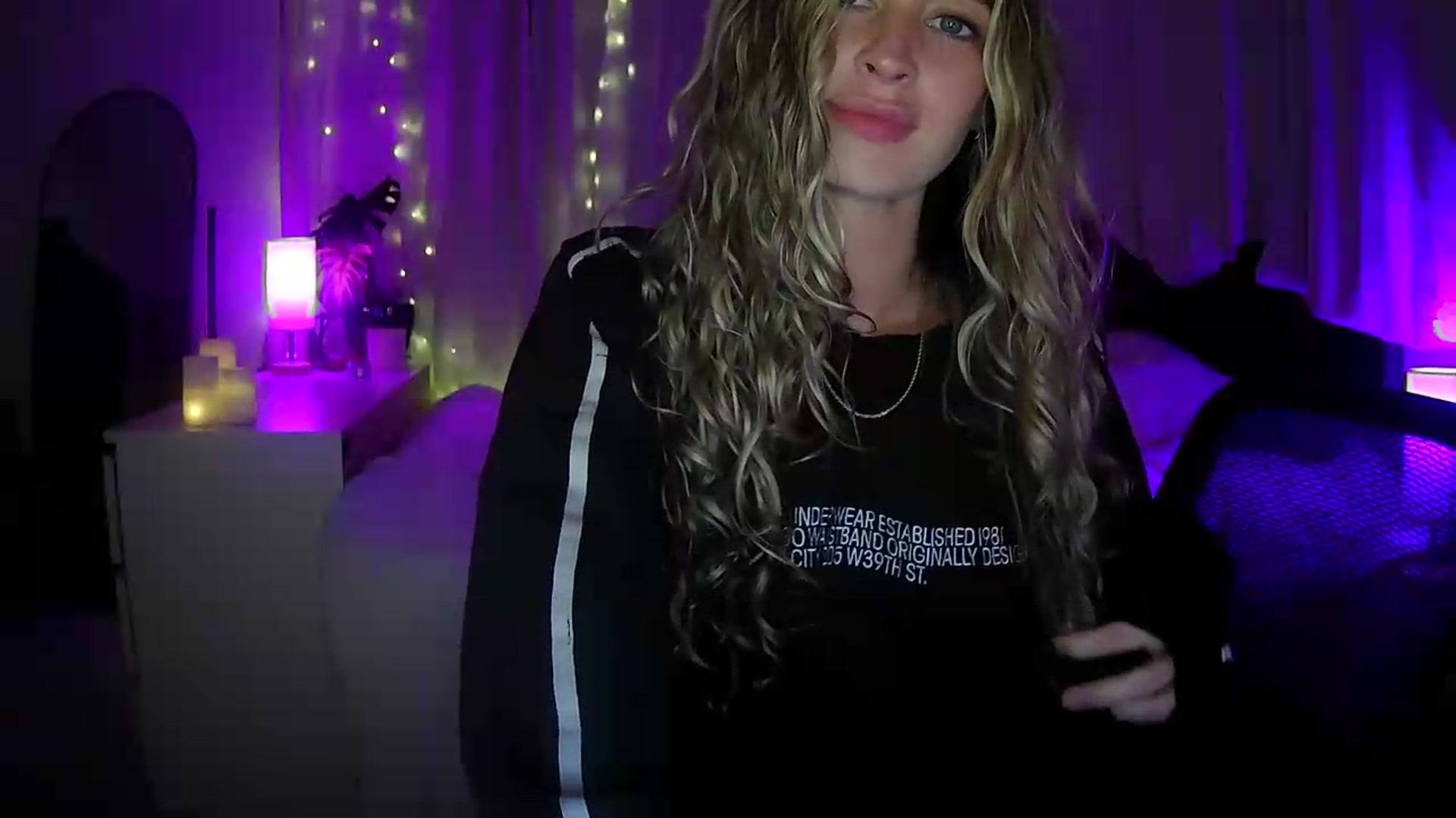 Gallery image thumbnail from Bambi20's myfreecams stream on, 06/04/2026, 02:02 image 2 of 20