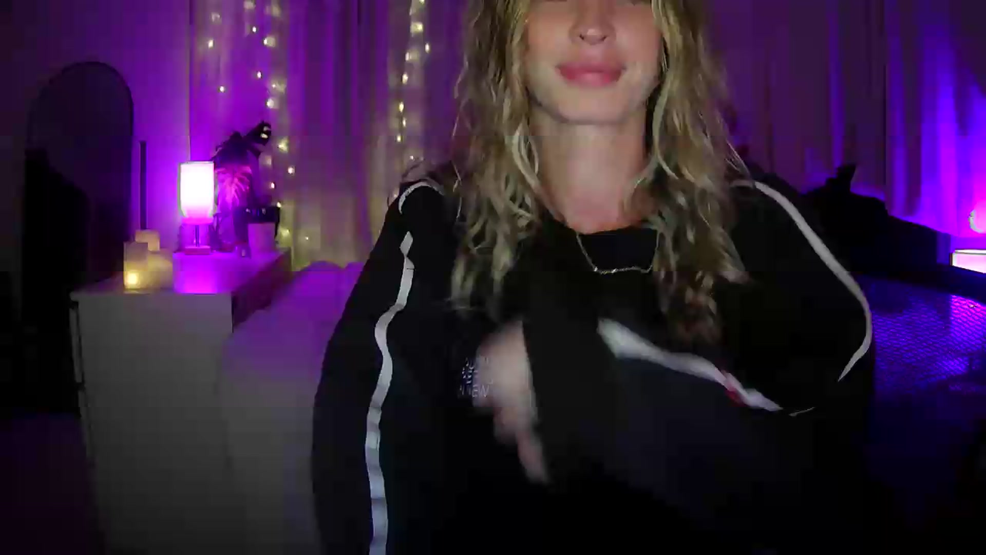 Gallery image thumbnail from Bambi20's myfreecams stream on, 06/04/2026, 02:02 image 1 of 20
