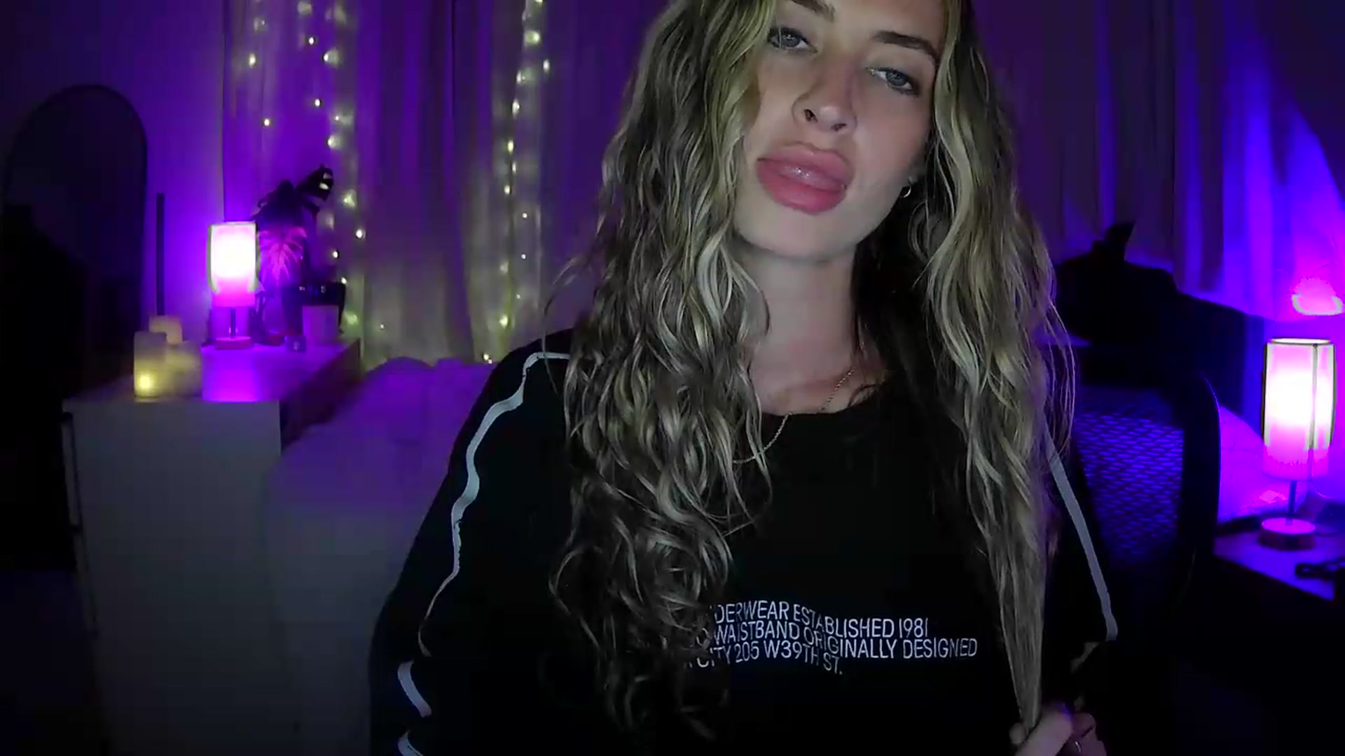 Gallery image thumbnail from Bambi20's myfreecams stream on, 06/04/2026, 02:02 image 18 of 20