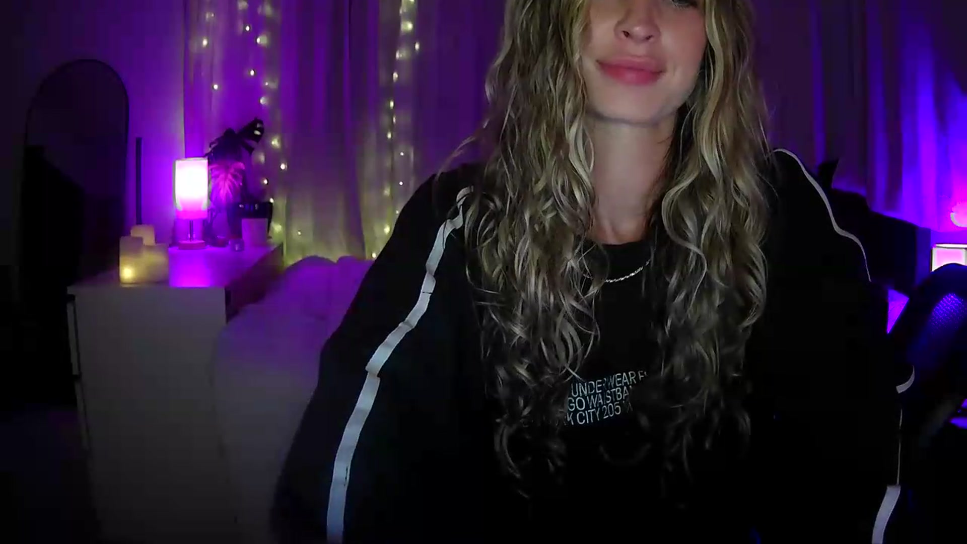 Gallery image thumbnail from Bambi20's myfreecams stream on, 06/04/2026, 02:02 image 9 of 20