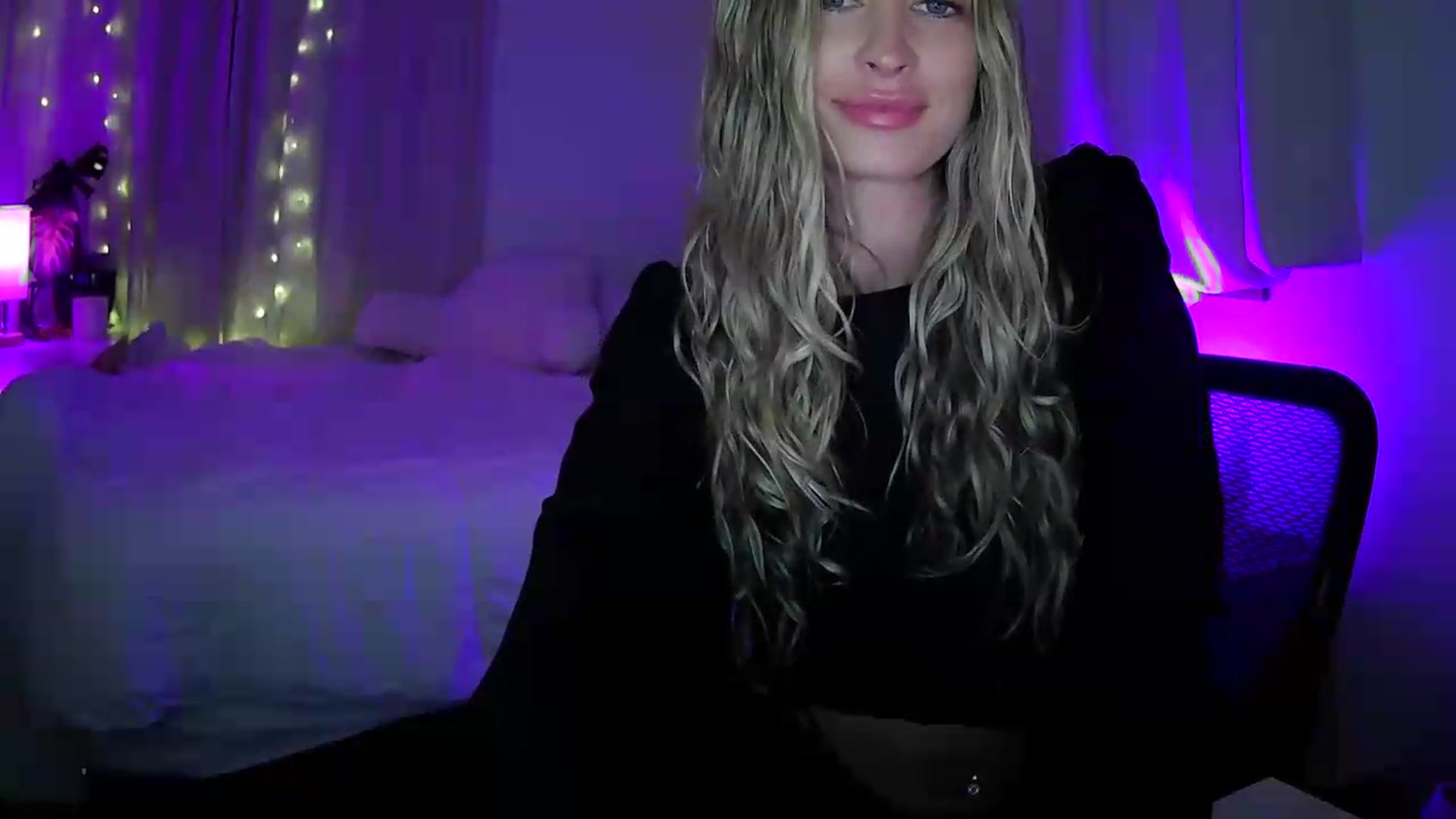 Gallery image thumbnail from Bambi20's myfreecams stream on, 06/05/2026, 03:42 image 18 of 20
