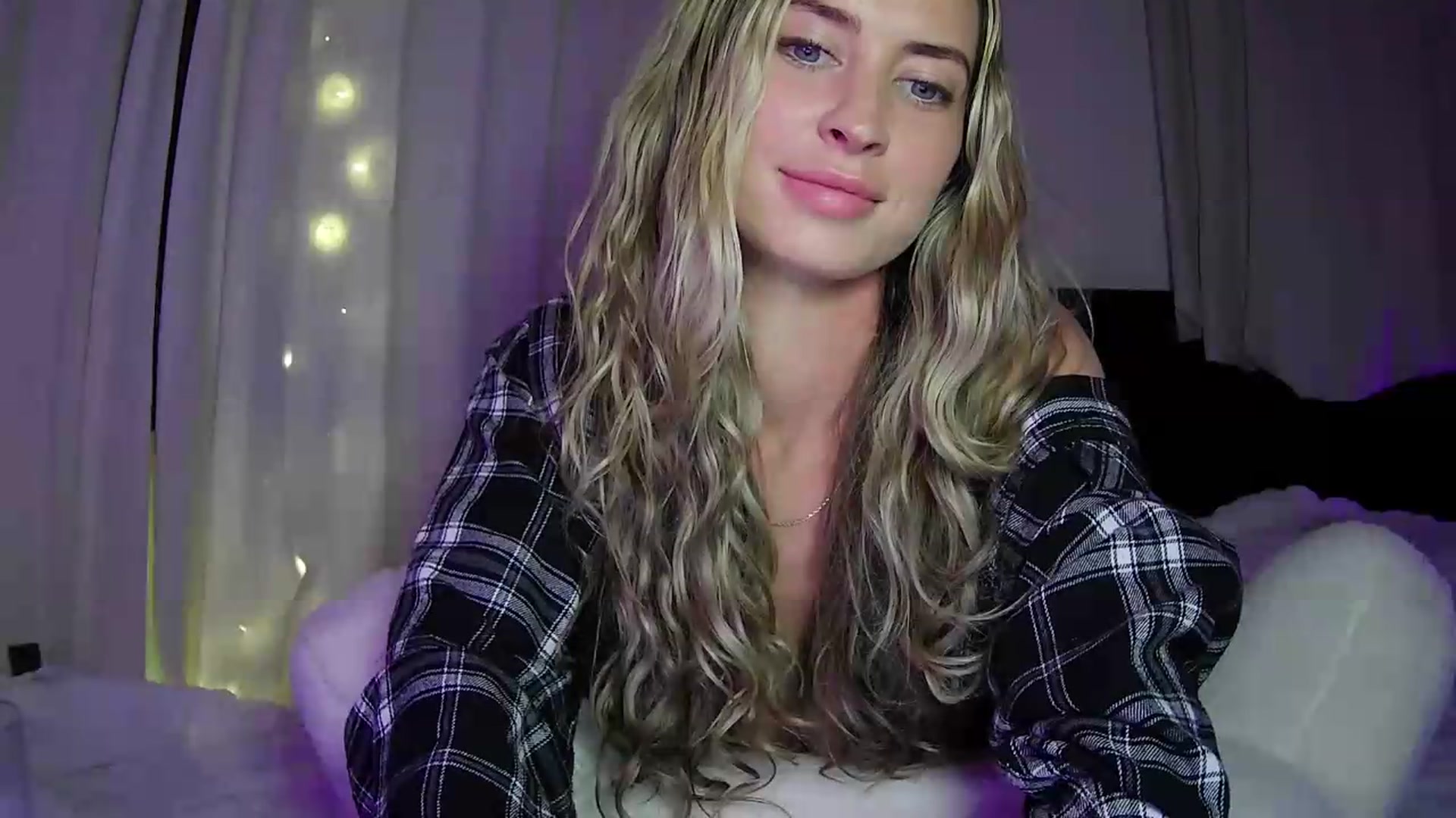 Gallery image thumbnail from Bambi20's myfreecams stream on, 06/08/2026, 02:56 image 19 of 20