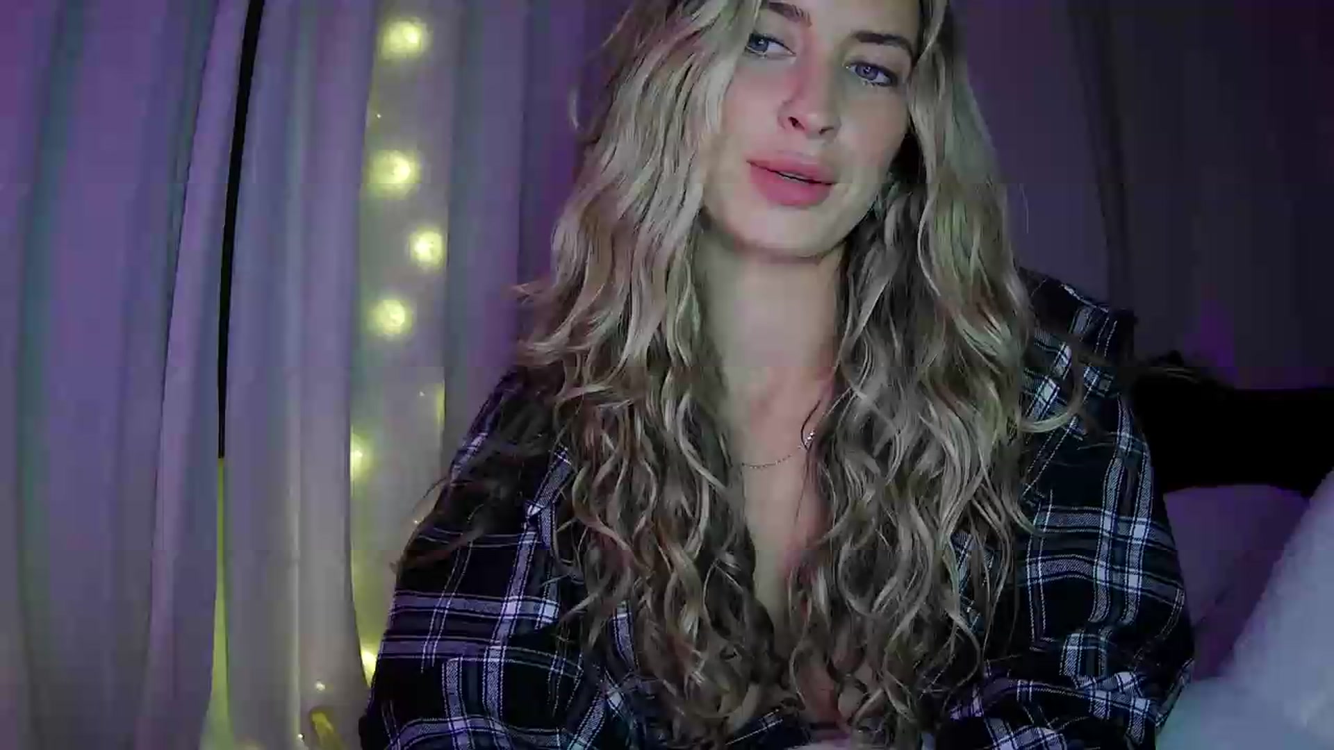 Gallery image thumbnail from Bambi20's myfreecams stream on, 06/09/2026, 05:01 image 2 of 20