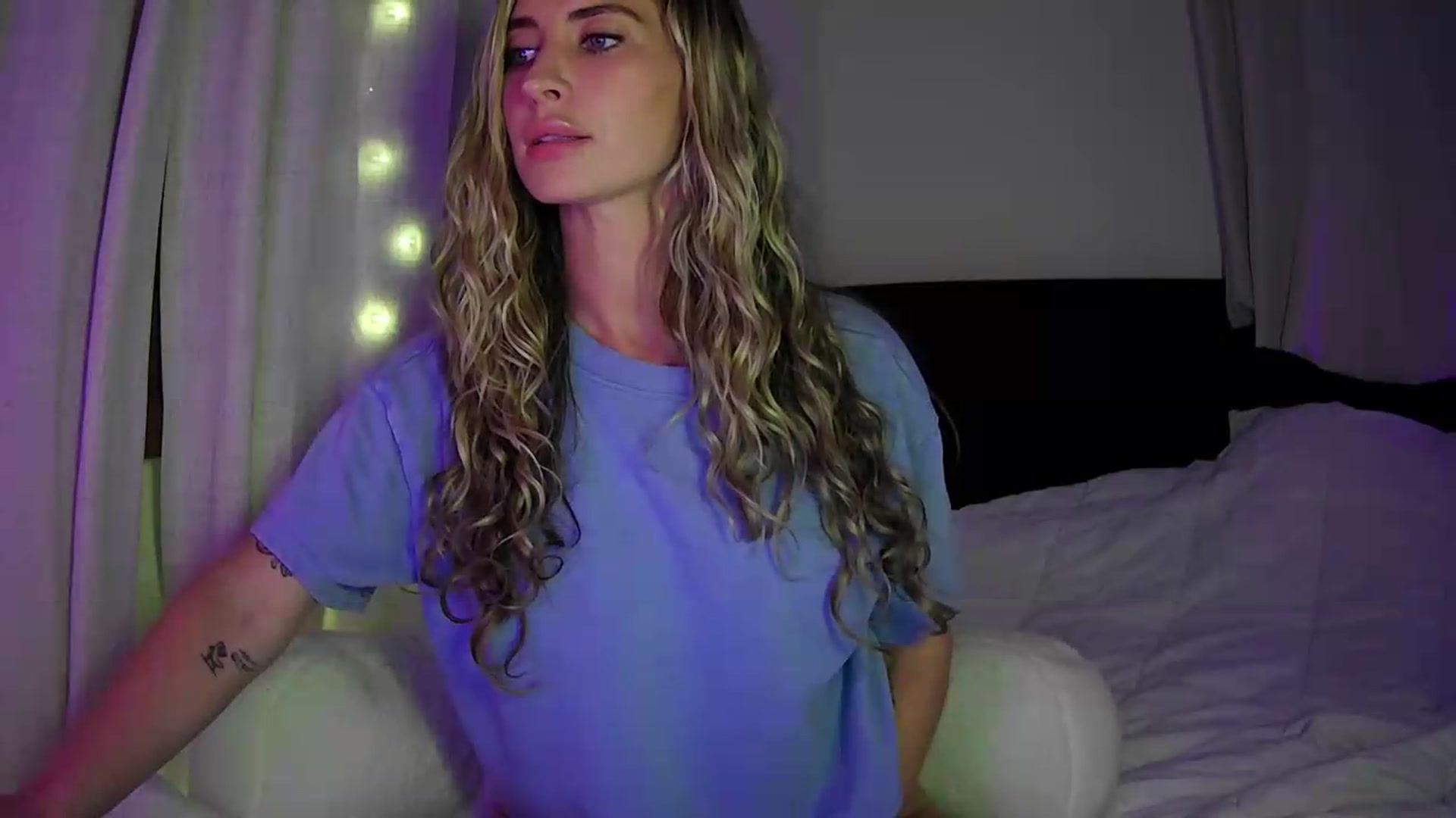 Gallery image thumbnail from Bambi20's myfreecams stream on, 06/11/2026, 03:35 image 7 of 20