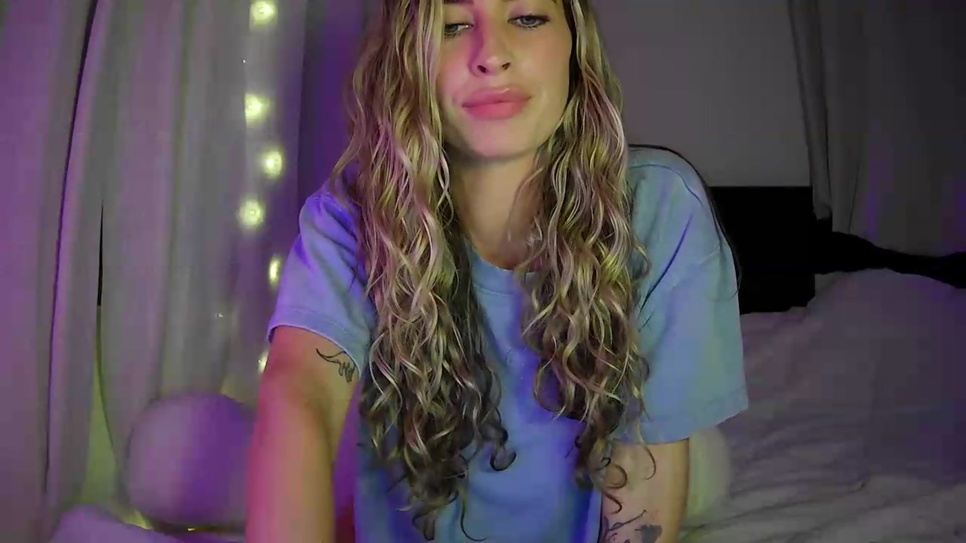 Gallery image thumbnail from Bambi20's myfreecams stream on, 06/11/2026, 03:35 image 9 of 20