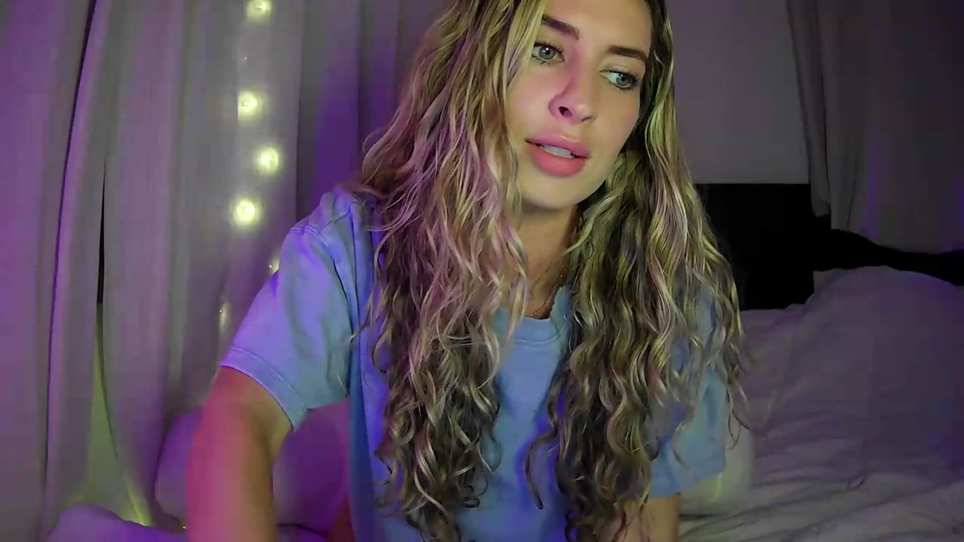 Gallery image thumbnail from Bambi20's myfreecams stream on, 06/11/2026, 03:35 image 12 of 20