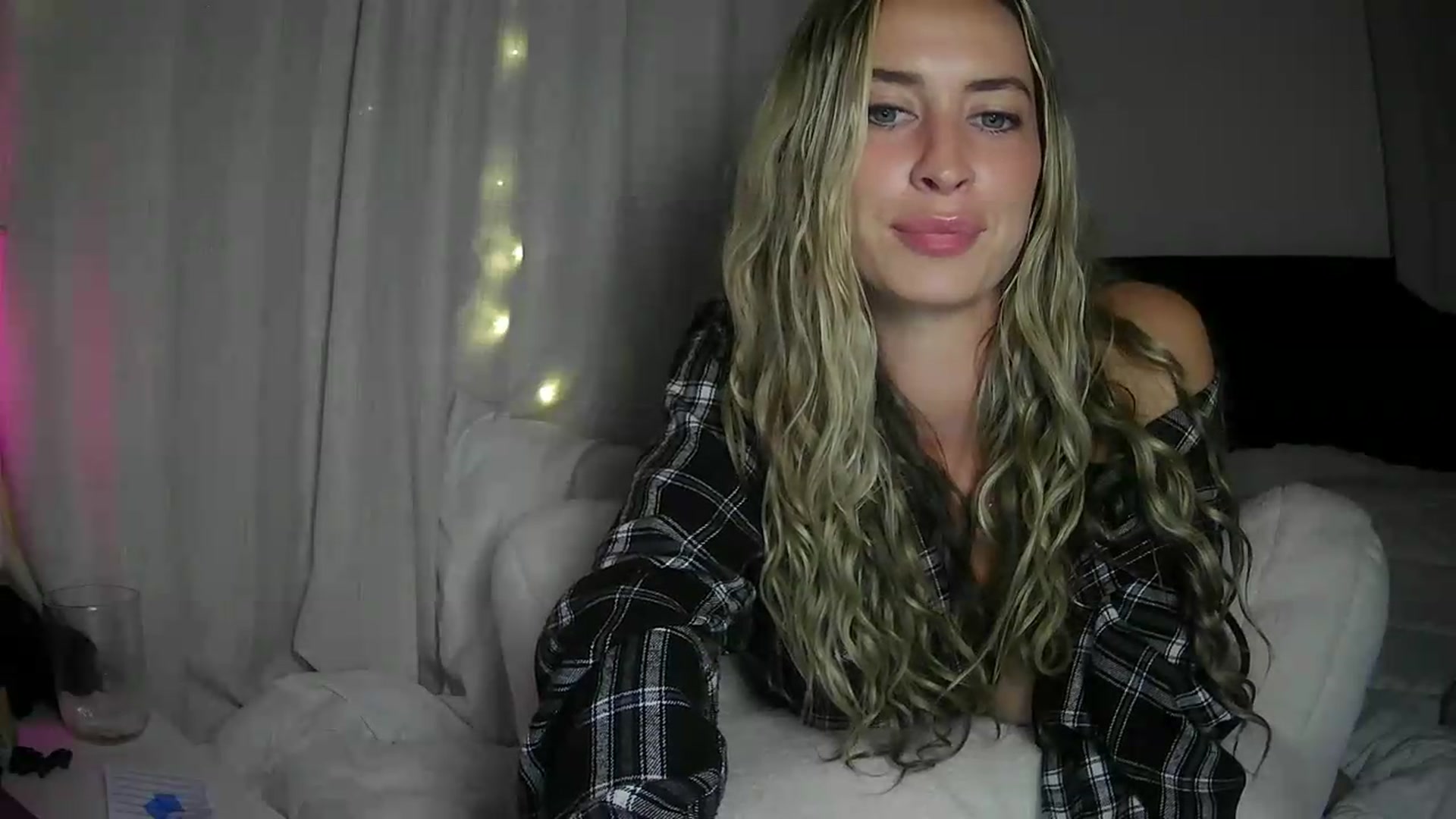Gallery image thumbnail from Bambi20's myfreecams stream on, 06/22/2026, 03:51 image 2 of 20
