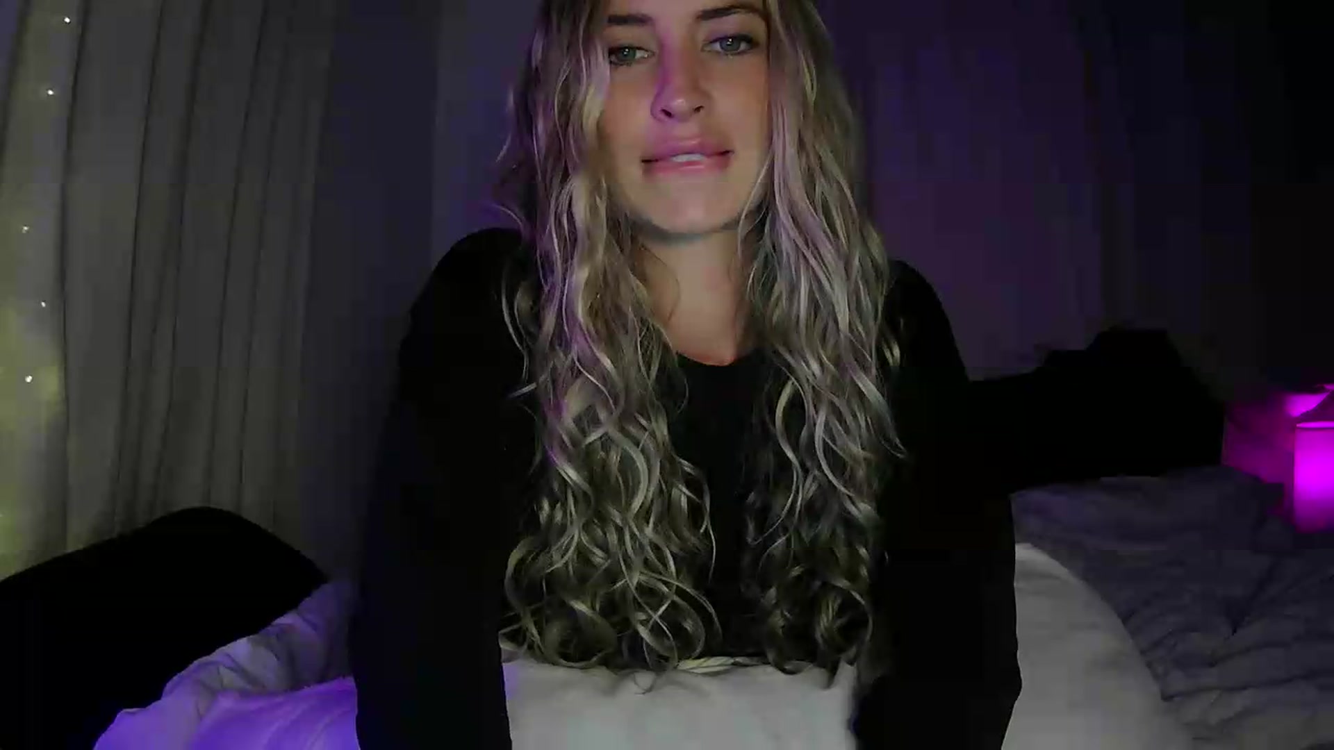 Gallery image thumbnail from Bambi20's myfreecams stream on, 07/01/2026, 04:10 image 3 of 20