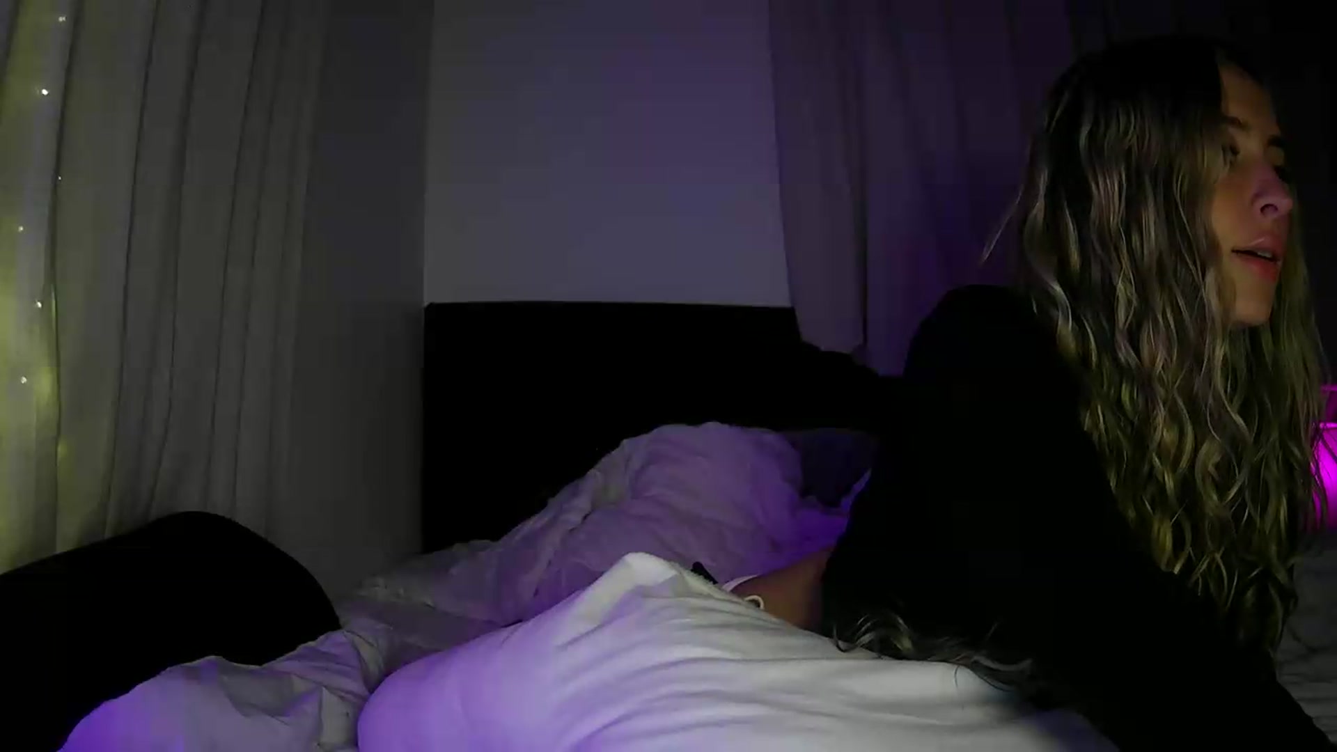 Gallery image thumbnail from Bambi20's myfreecams stream on, 07/01/2026, 04:10 image 10 of 20